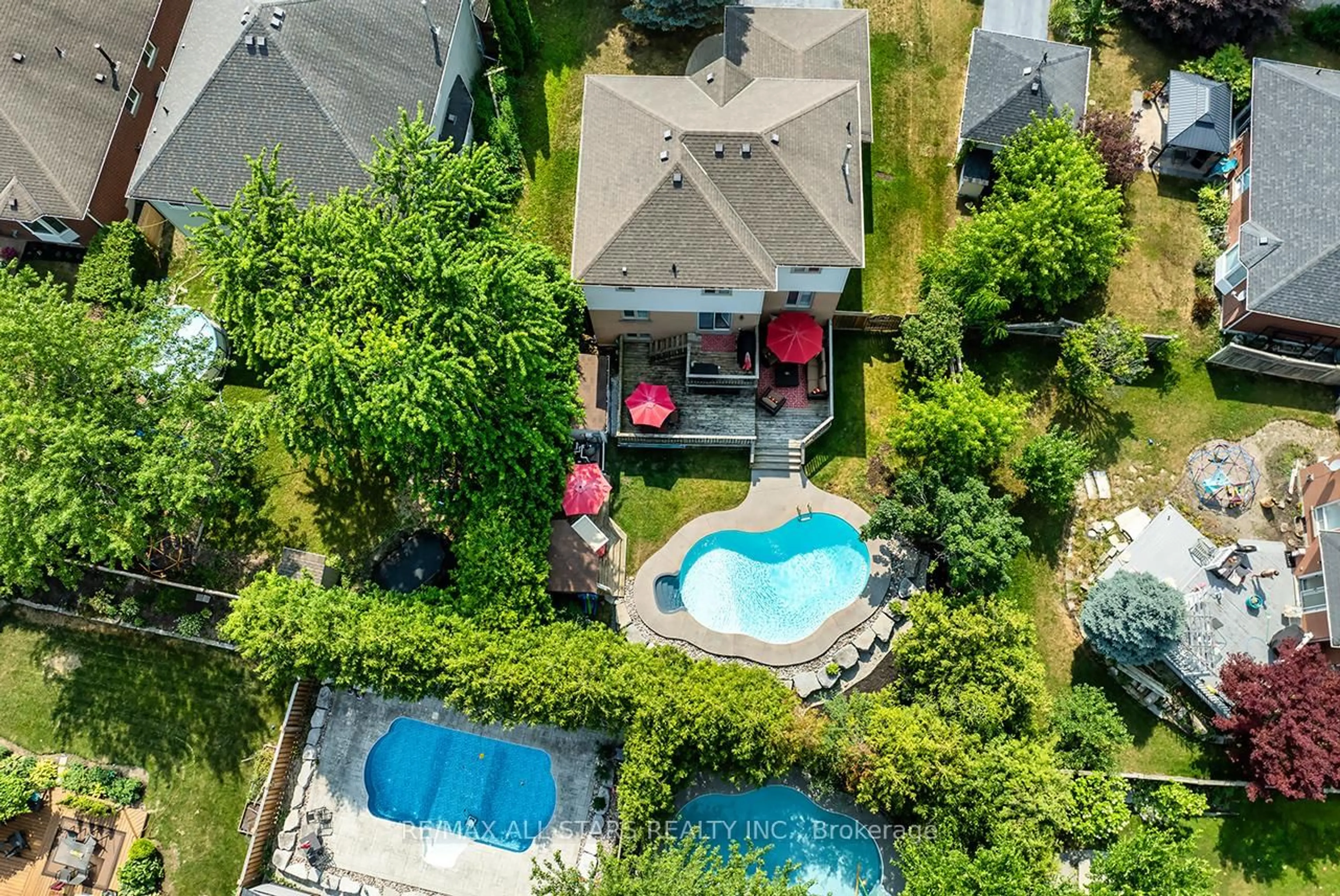 A pic from outside/outdoor area/front of a property/back of a property/a pic from drone, water/lake/river/ocean view for 81 Hyland Cres, Scugog Ontario L9L 1R7