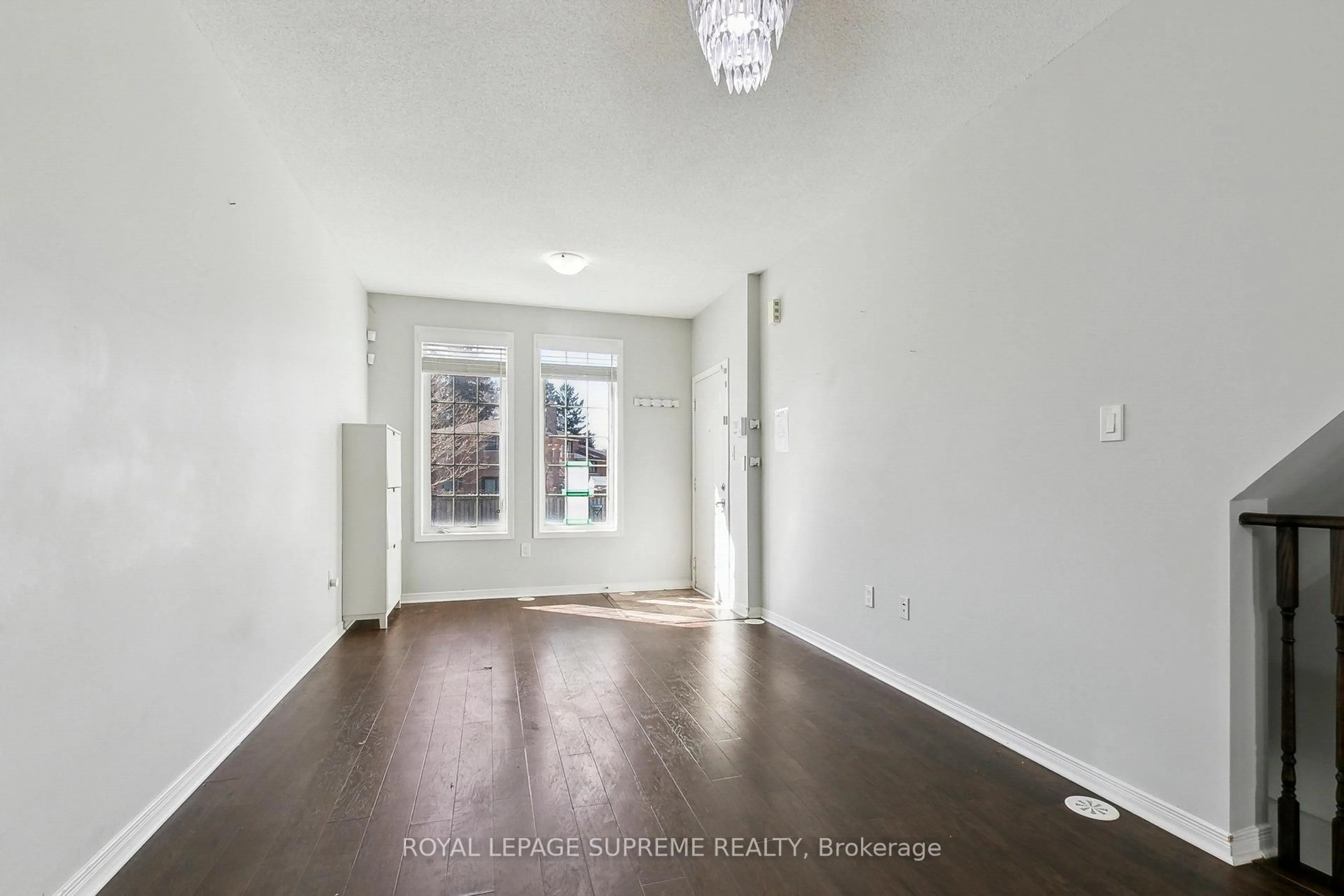 Indoor entryway for 391 Beechgrove Dr #79, Toronto Ontario M1E 2R1