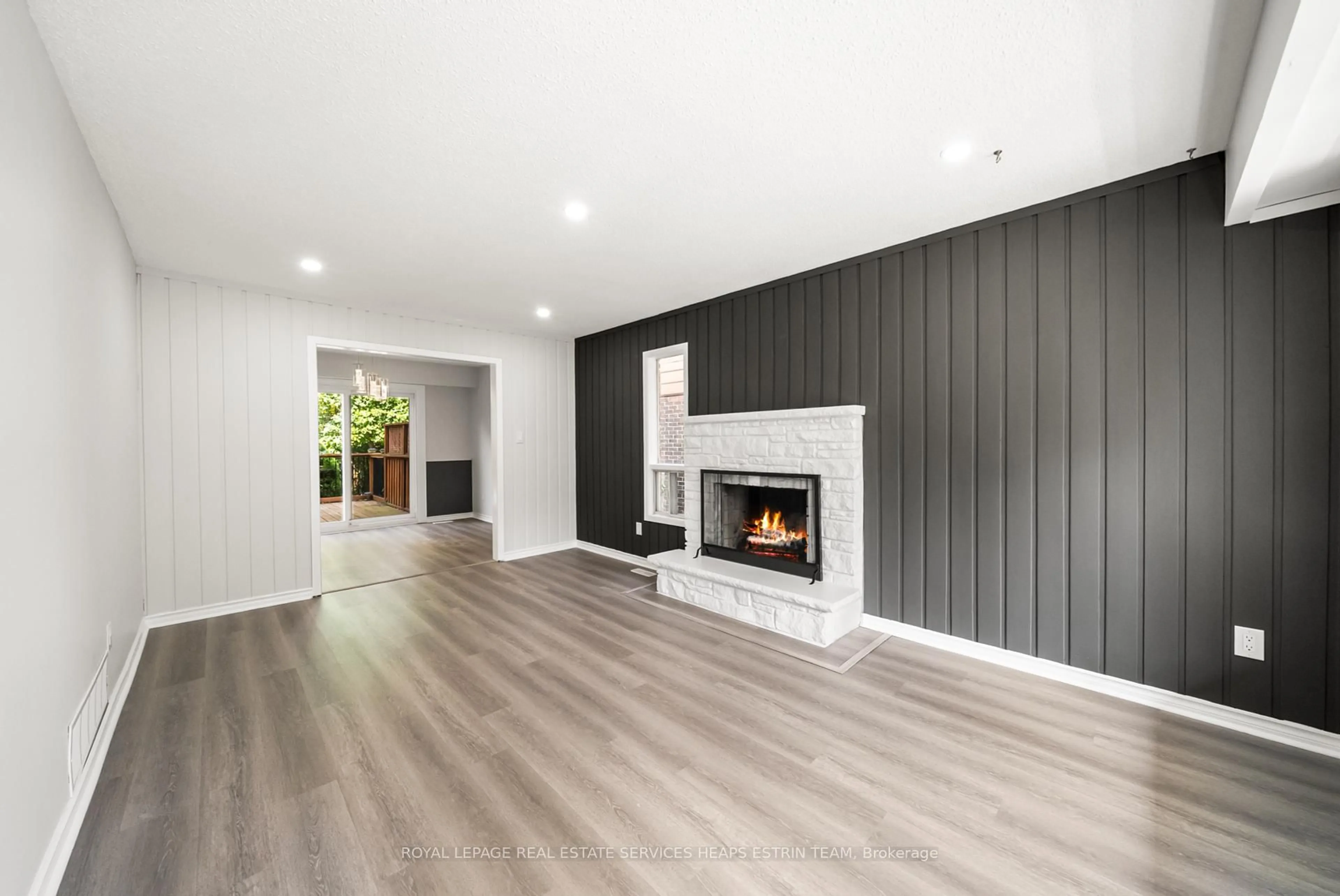 Unknown for 1801 Storrington St, Pickering Ontario L1V 2X2