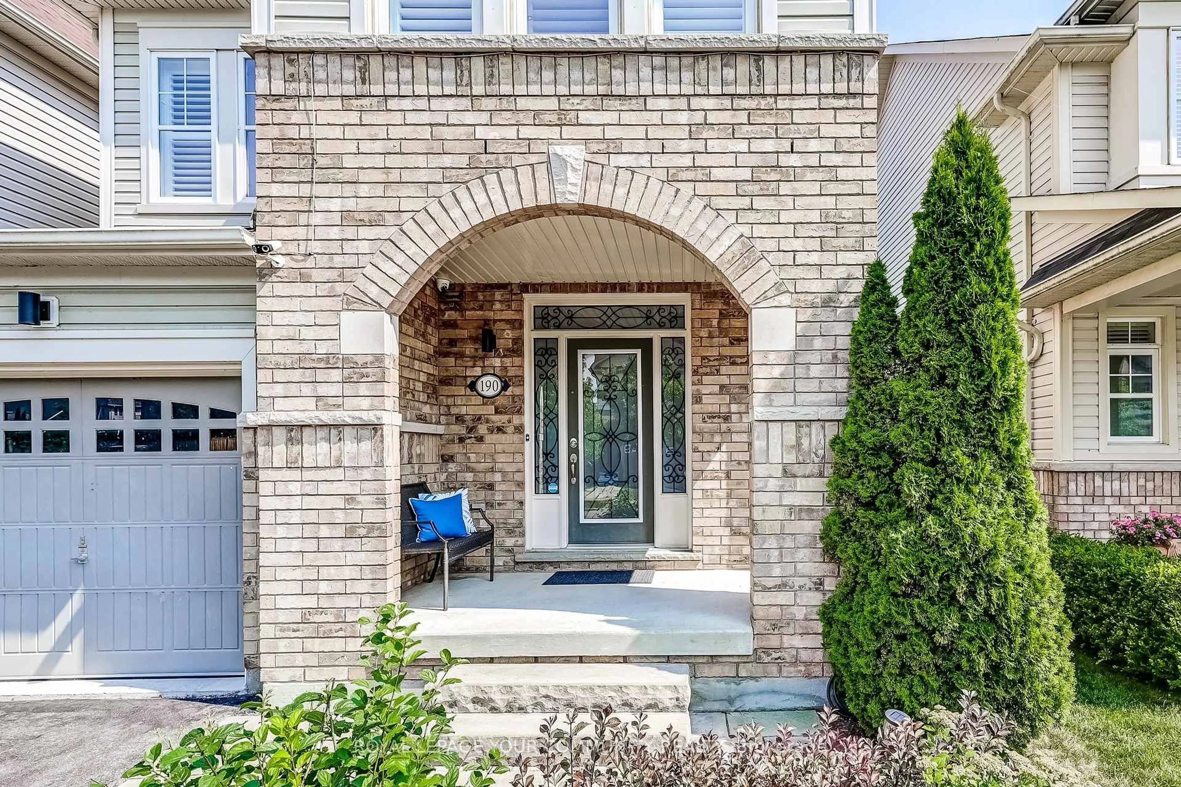Home with brick exterior material, street for 190 Harbourside Dr, Whitby Ontario L1N 0H1