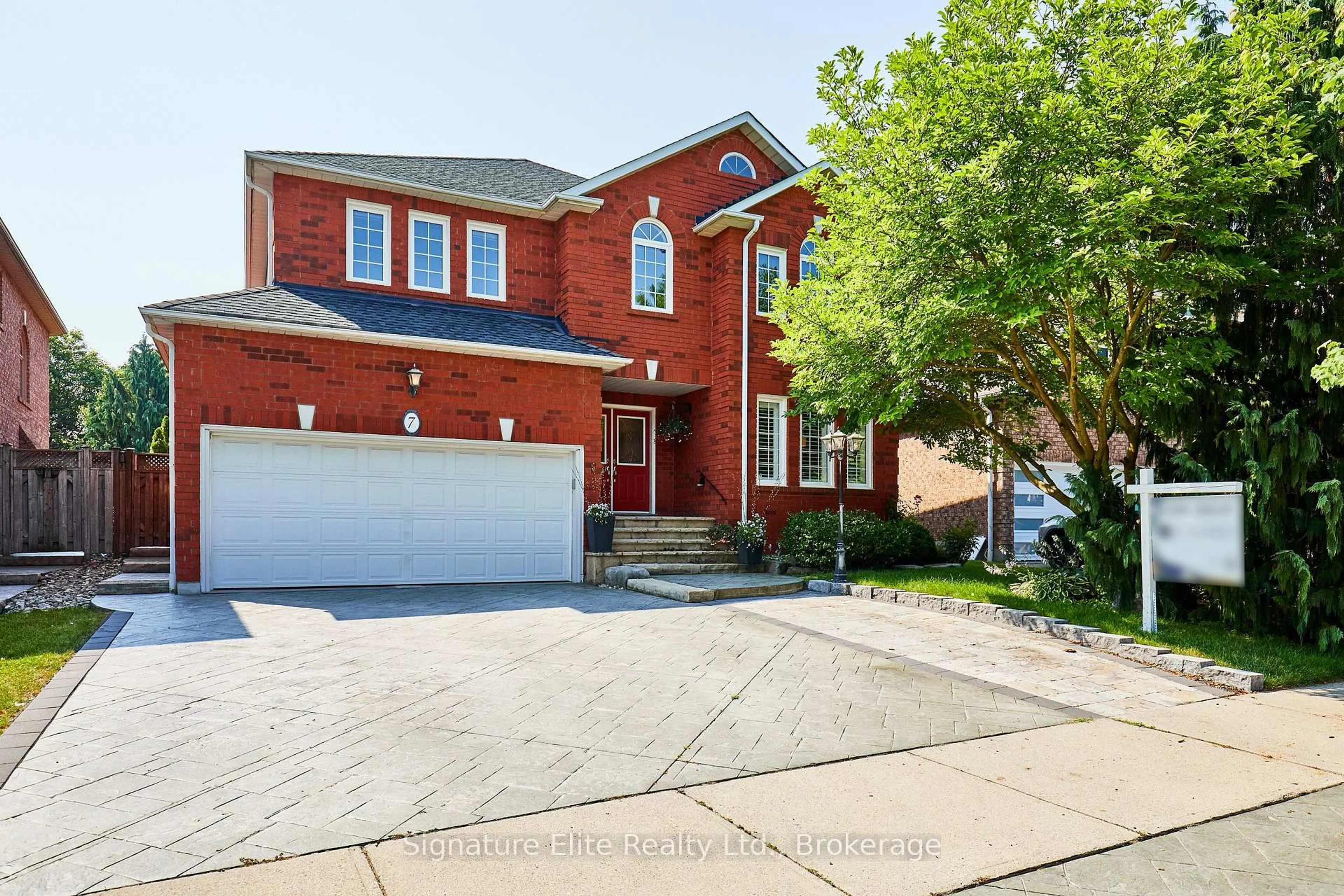 Home with brick exterior material, street for 7 Finnegan Pl, Whitby Ontario L1R 2G2