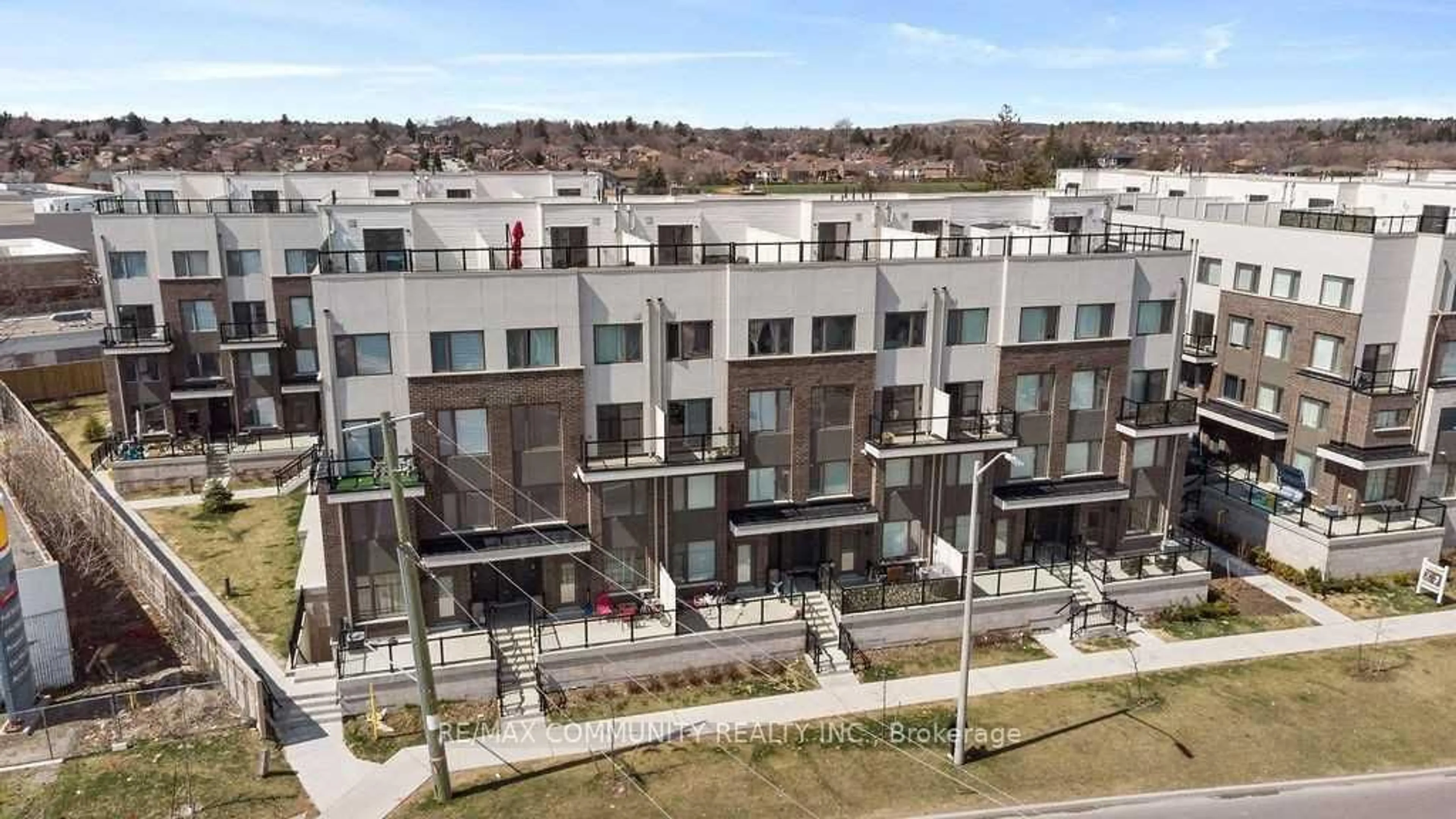 A pic from outside/outdoor area/front of a property/back of a property/a pic from drone, city buildings view from balcony for 1460 Whites Rd #306, Pickering Ontario L1V 1R4