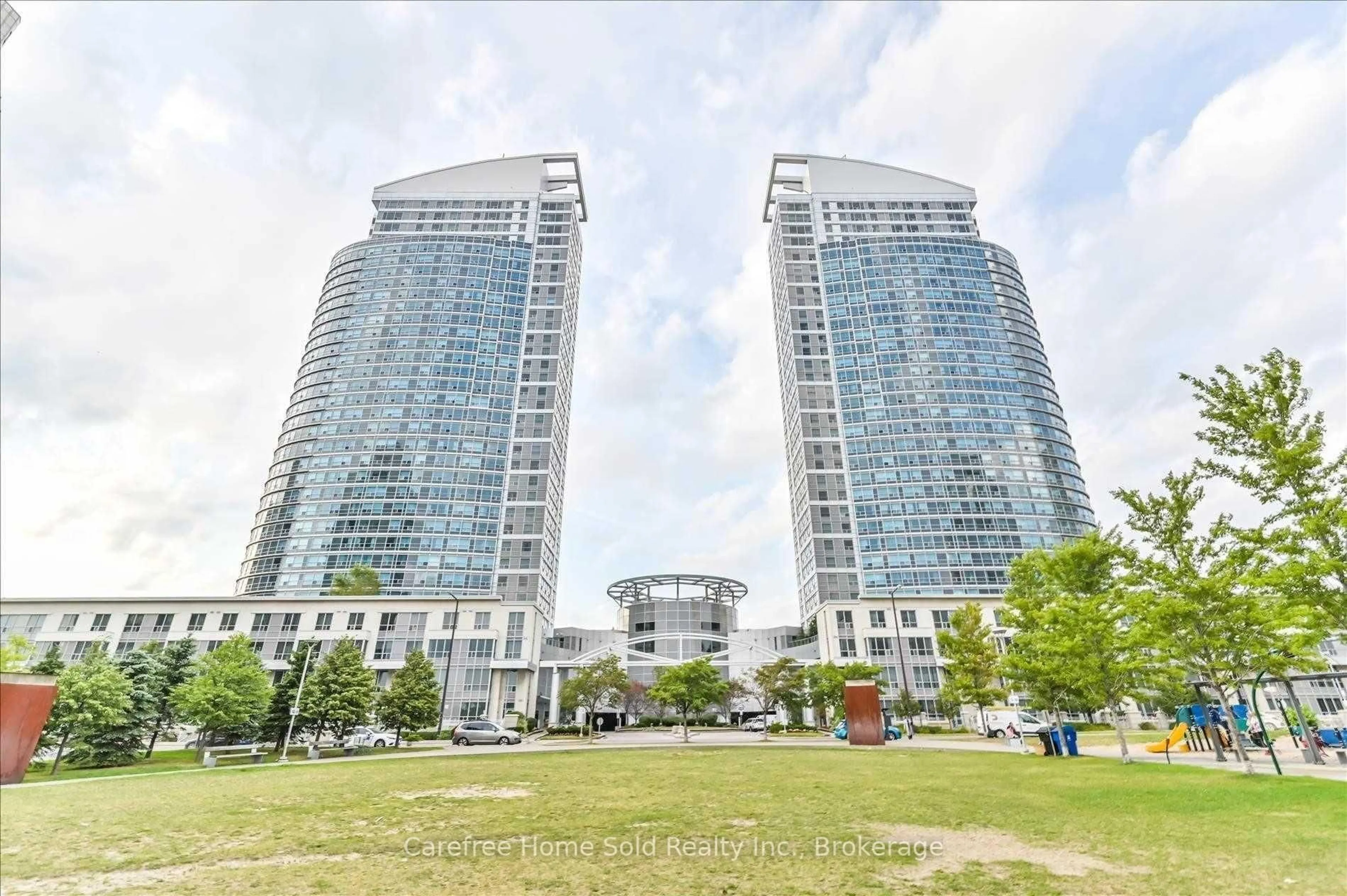 Unknown for 38 LEE CENTRE Dr #1703, Toronto Ontario M1H 3J7
