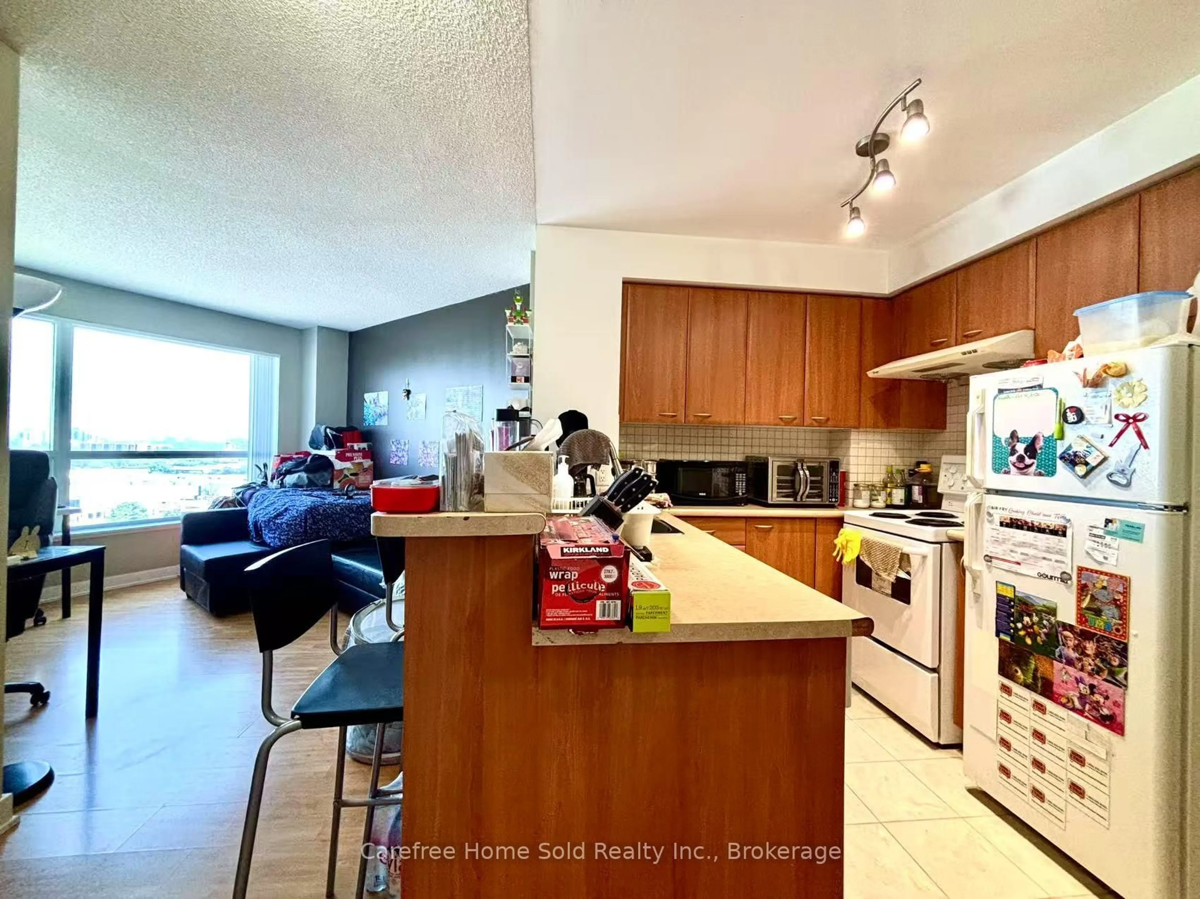 Unknown for 38 LEE CENTRE Dr #1703, Toronto Ontario M1H 3J7