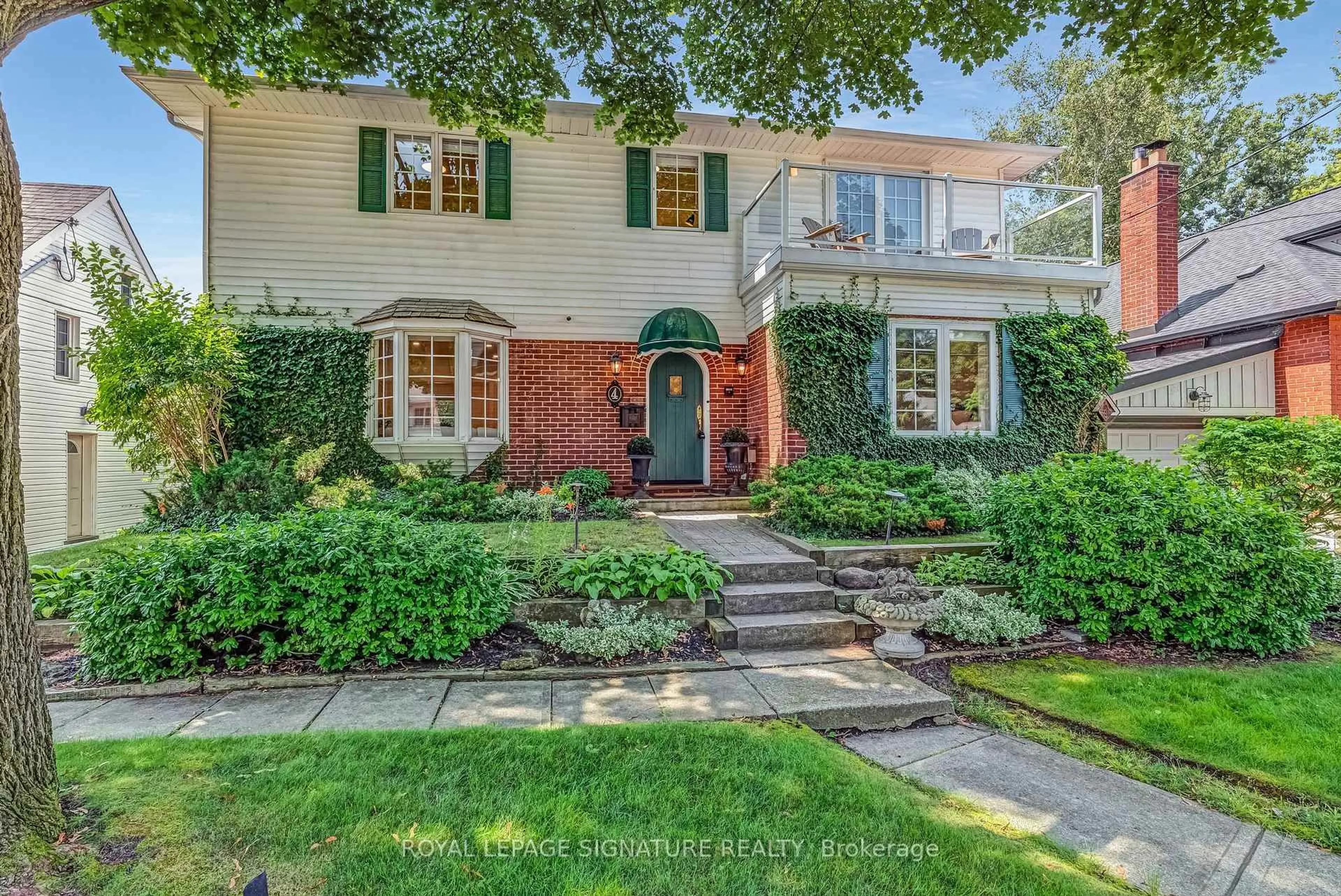 Home with brick exterior material, street for 4 Harding Blvd, Toronto Ontario M1N 3C9