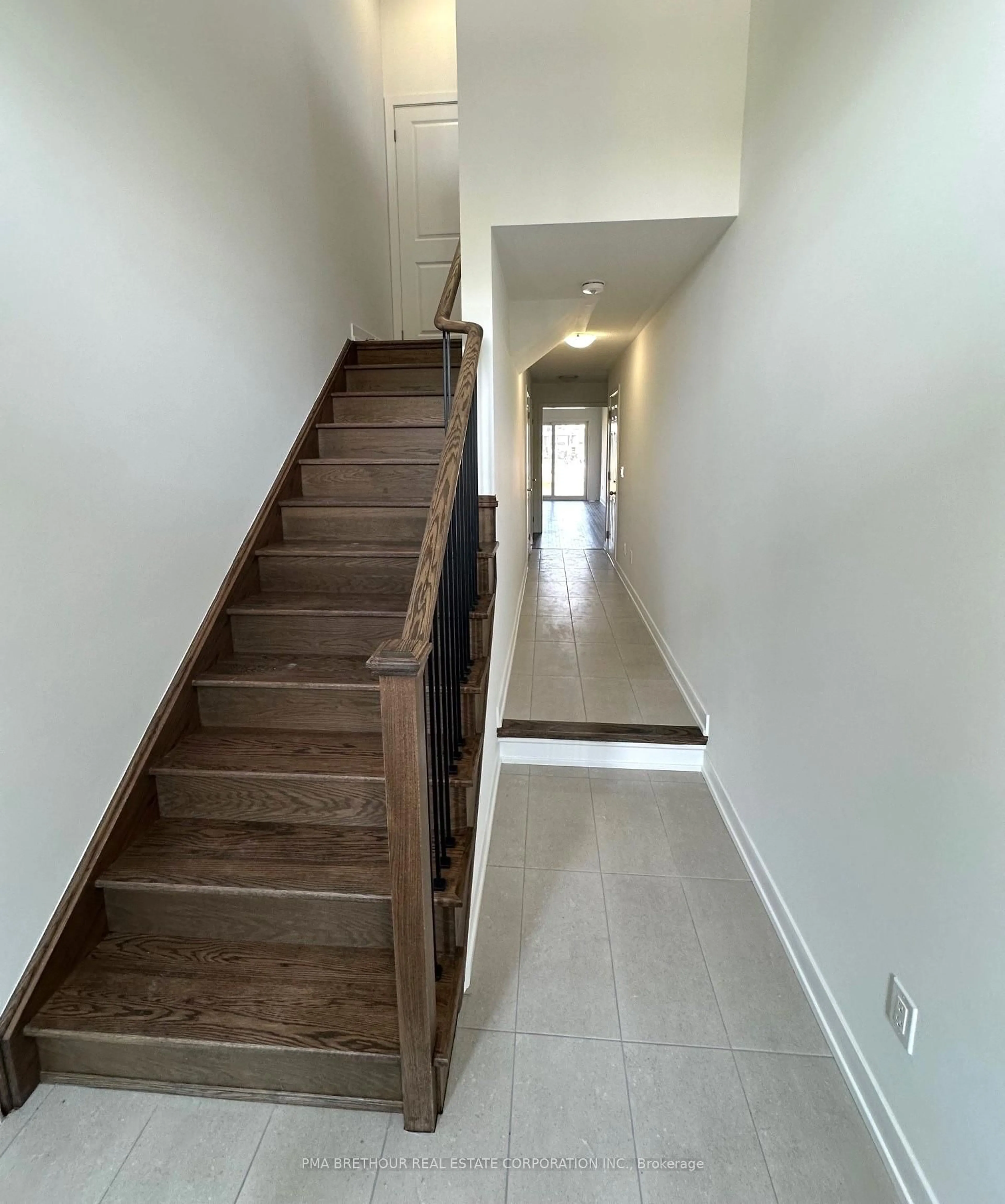Unknown for 50 Morrison Cres, Whitby Ontario L1N 5S4