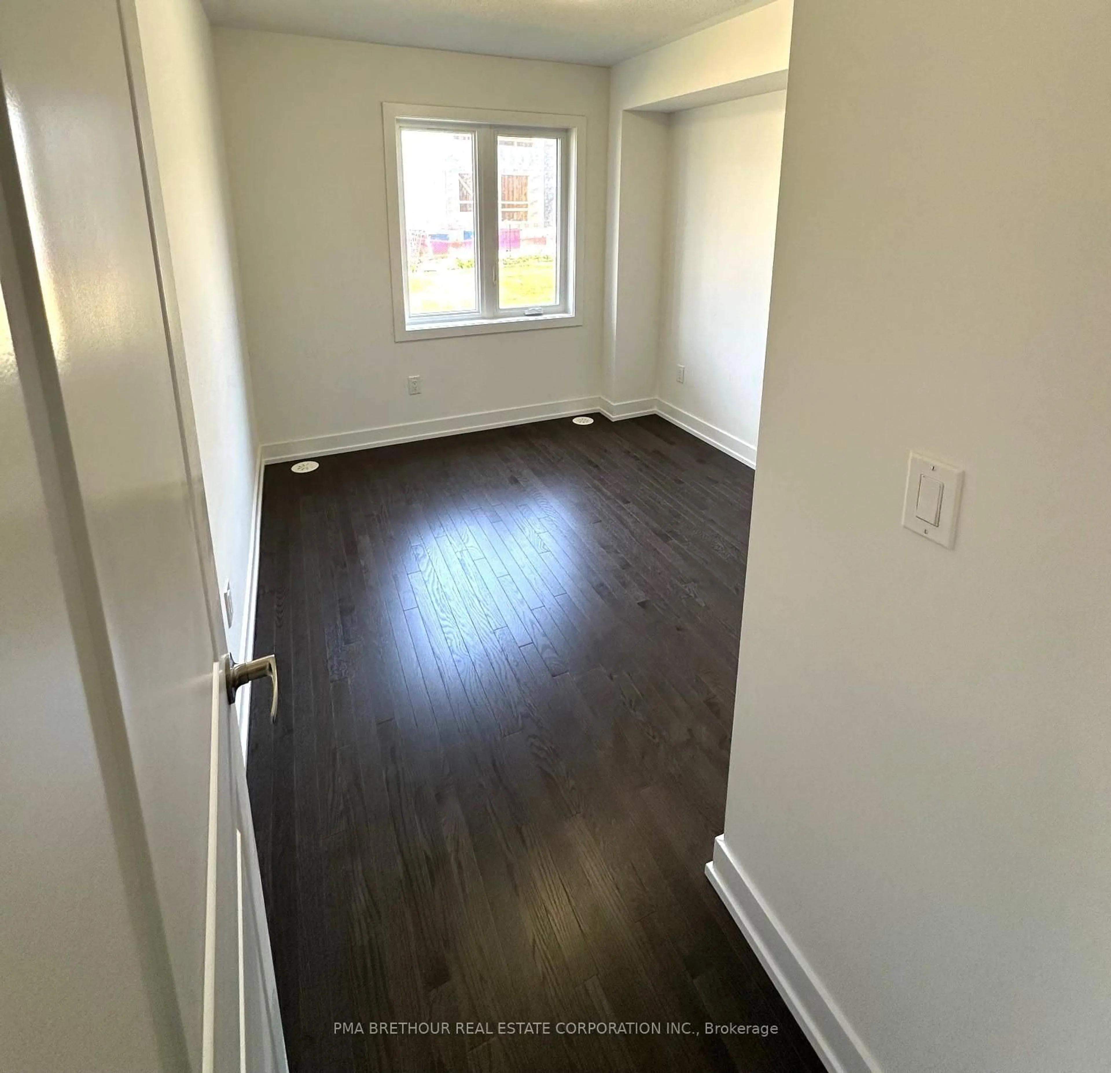 A pic of a room for 50 Morrison Cres, Whitby Ontario L1N 5S4