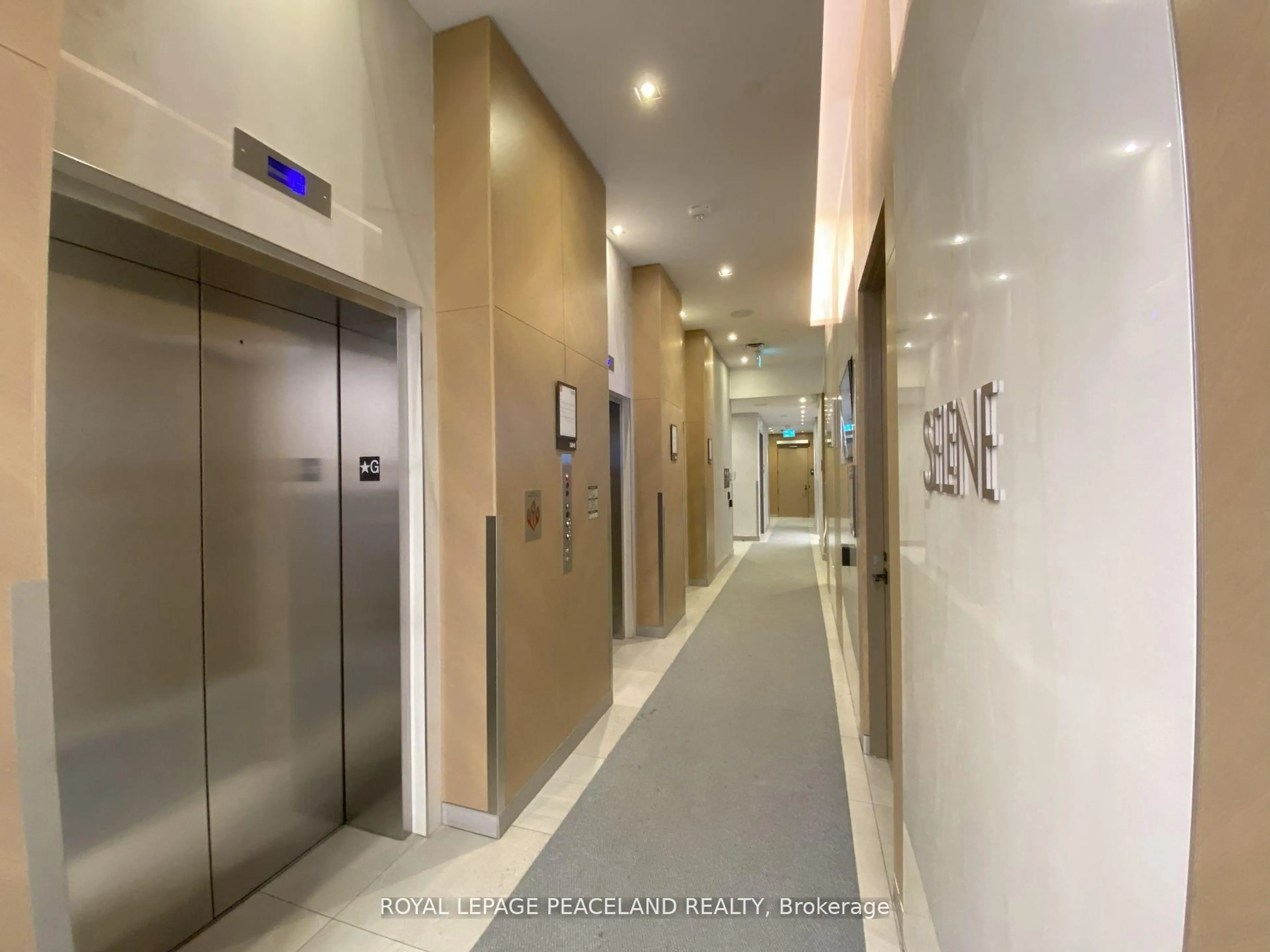Indoor foyer for 225 Village Green Sq #410, Toronto Ontario M1S 0L3