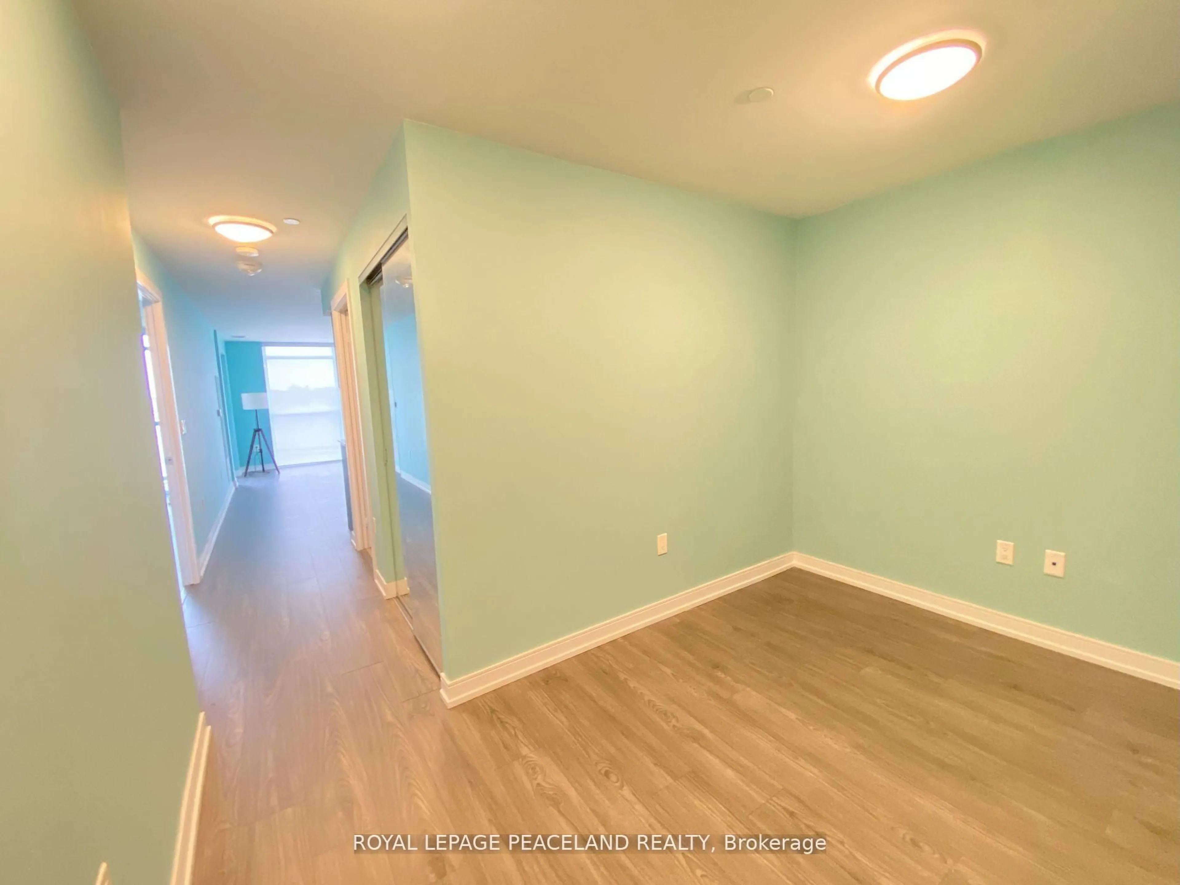 A pic of a room for 225 Village Green Sq #410, Toronto Ontario M1S 0L3