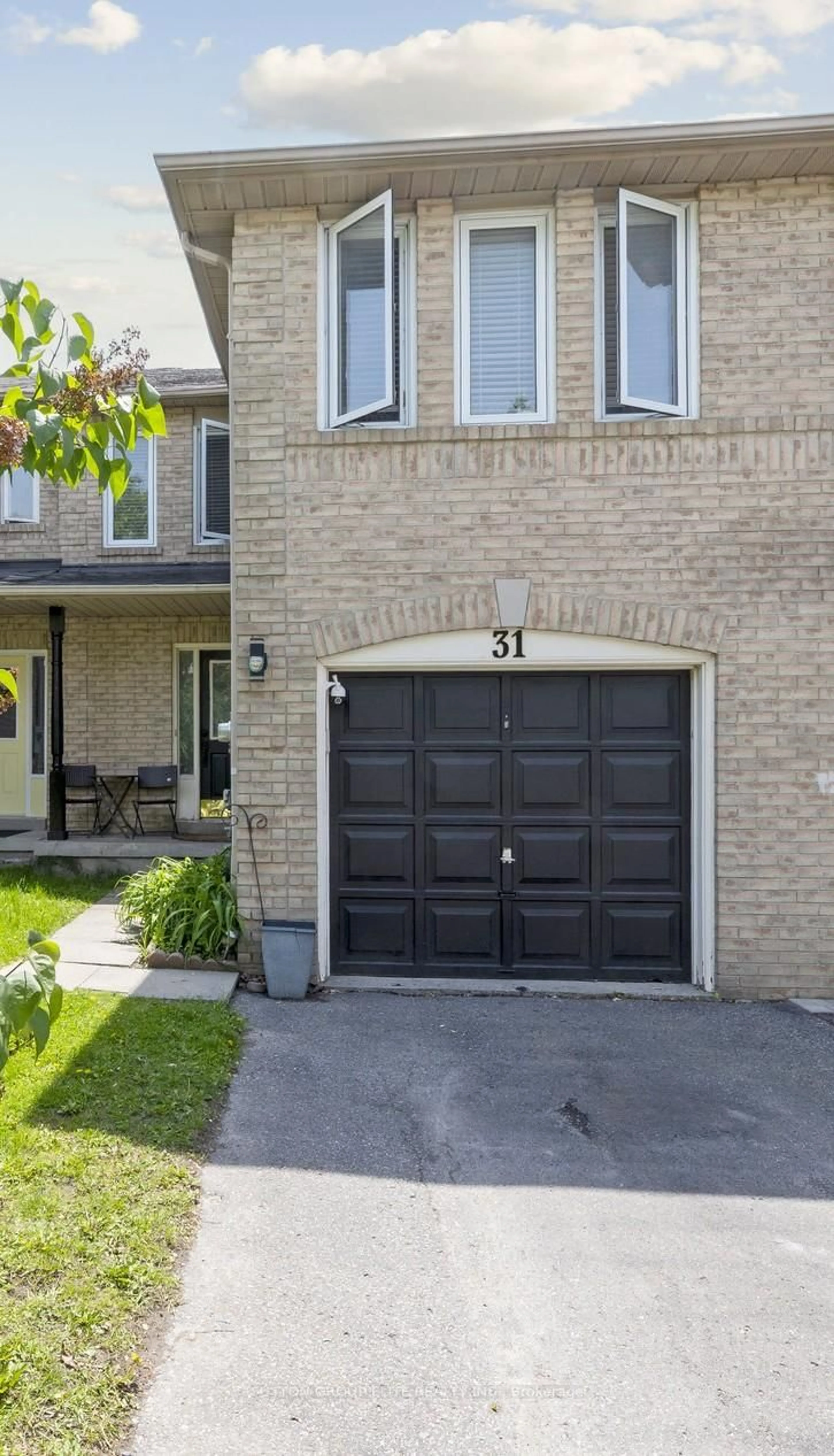 Home with brick exterior material, street for 31 Pine Gate Pl, Whitby Ontario L1R 2M6