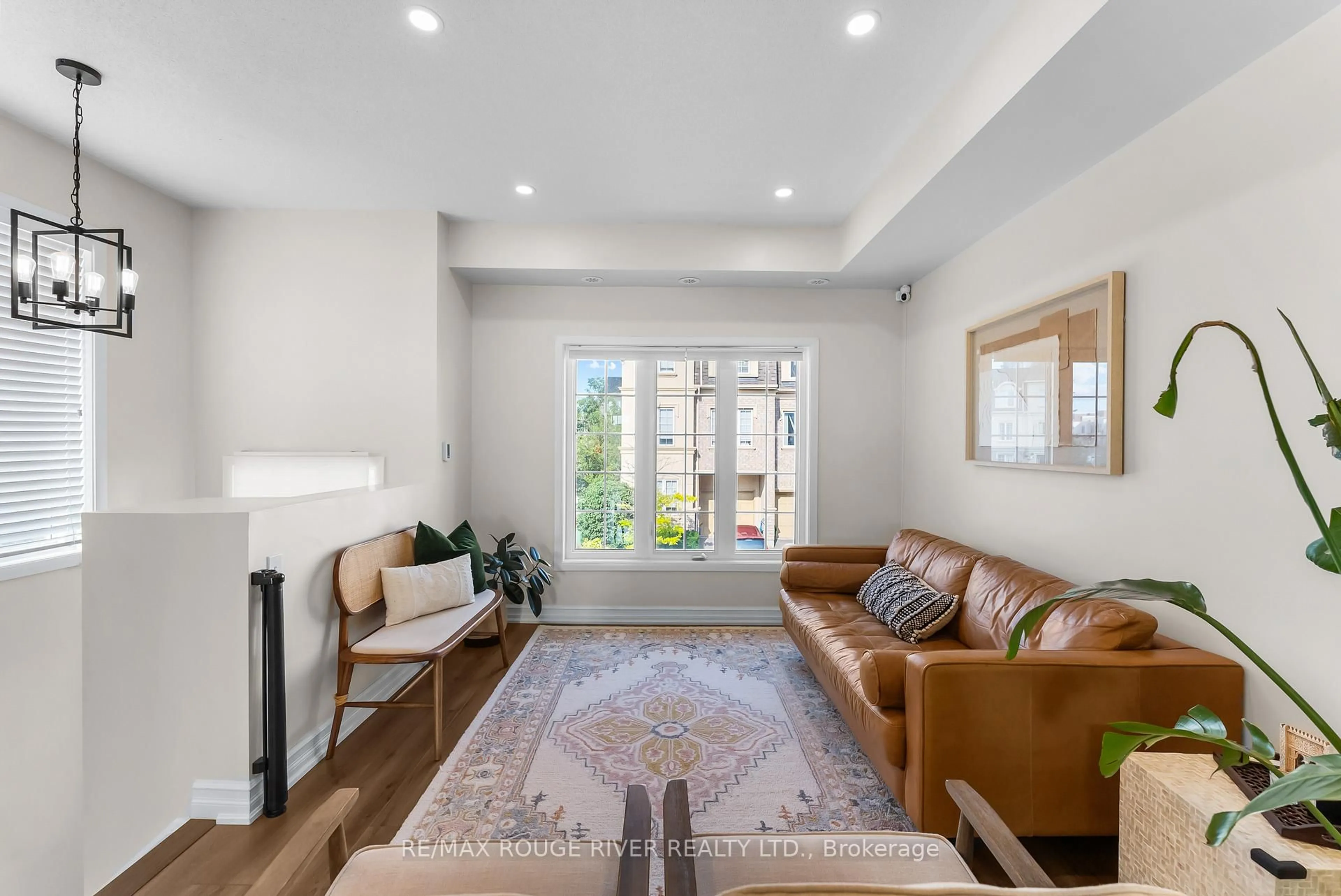 Living room with furniture, unknown for 1250 St Martins Dr #1, Pickering Ontario L1W 0A2
