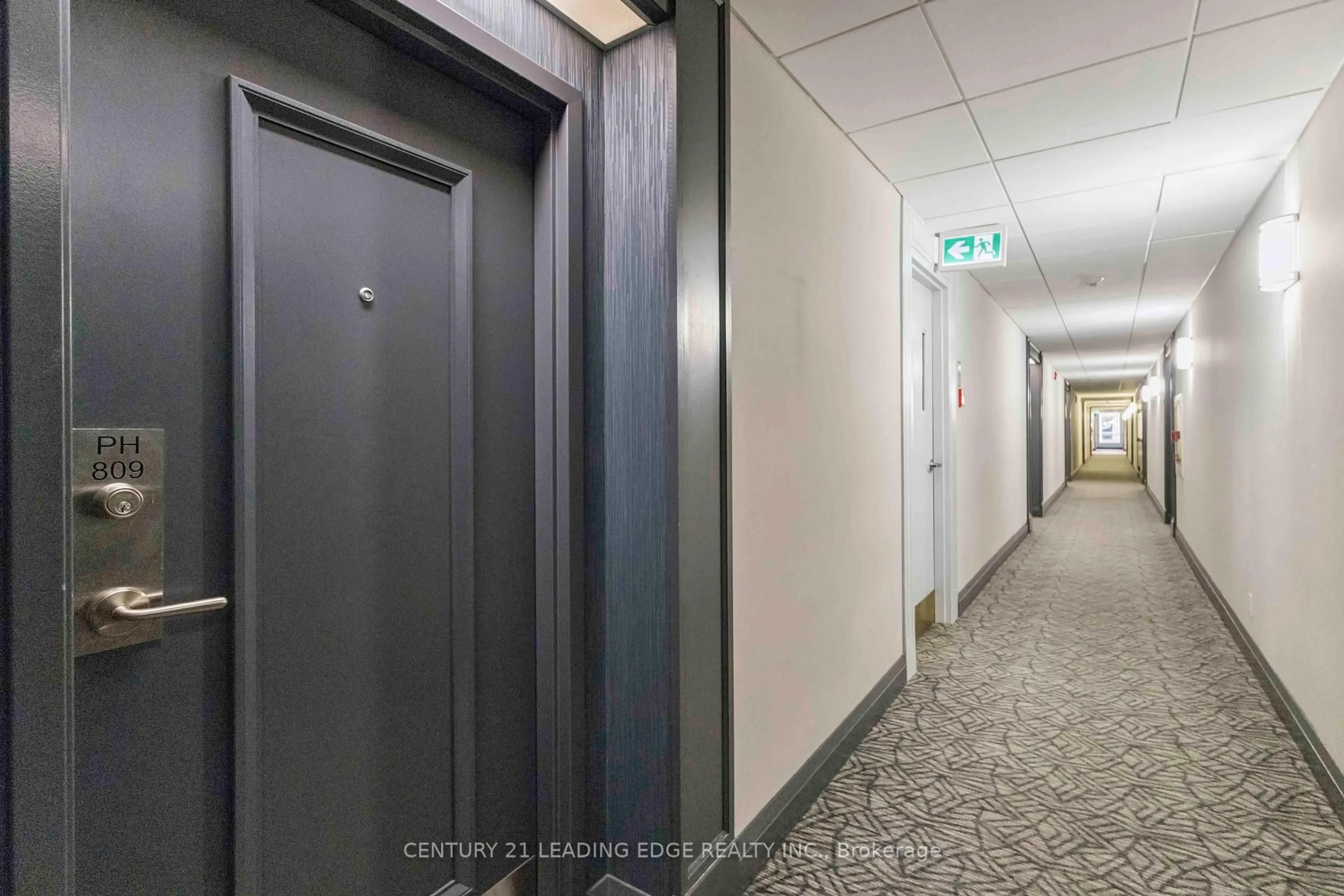 Indoor foyer for 1665 Pickering Pkwy #809, Pickering Ontario L1V 6L4