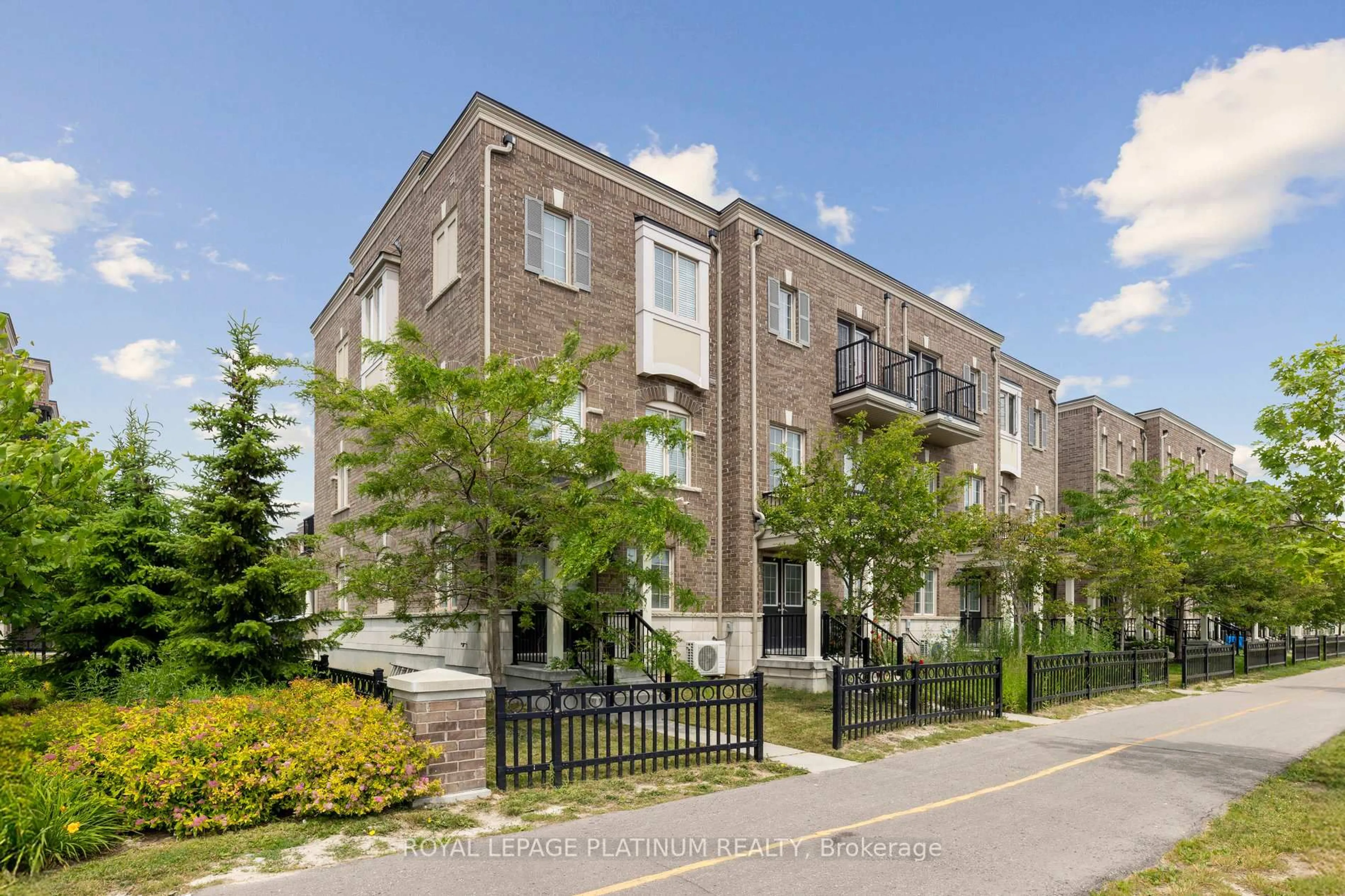Unknown for 98 Ferris Sq, Clarington Ontario L1E 0J2