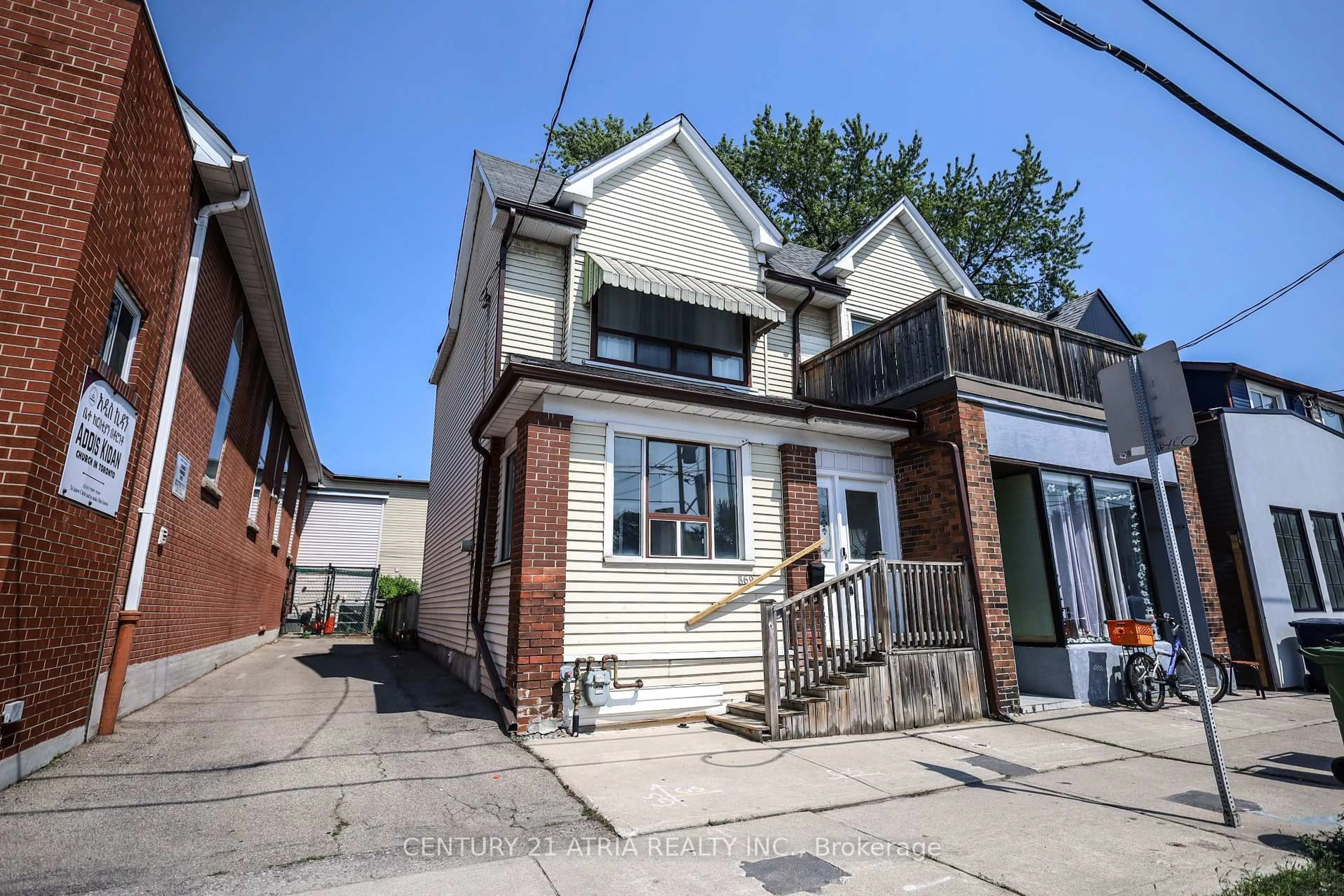 Home with brick exterior material, street for 869 Pape Ave, Toronto Ontario M4K 3T7