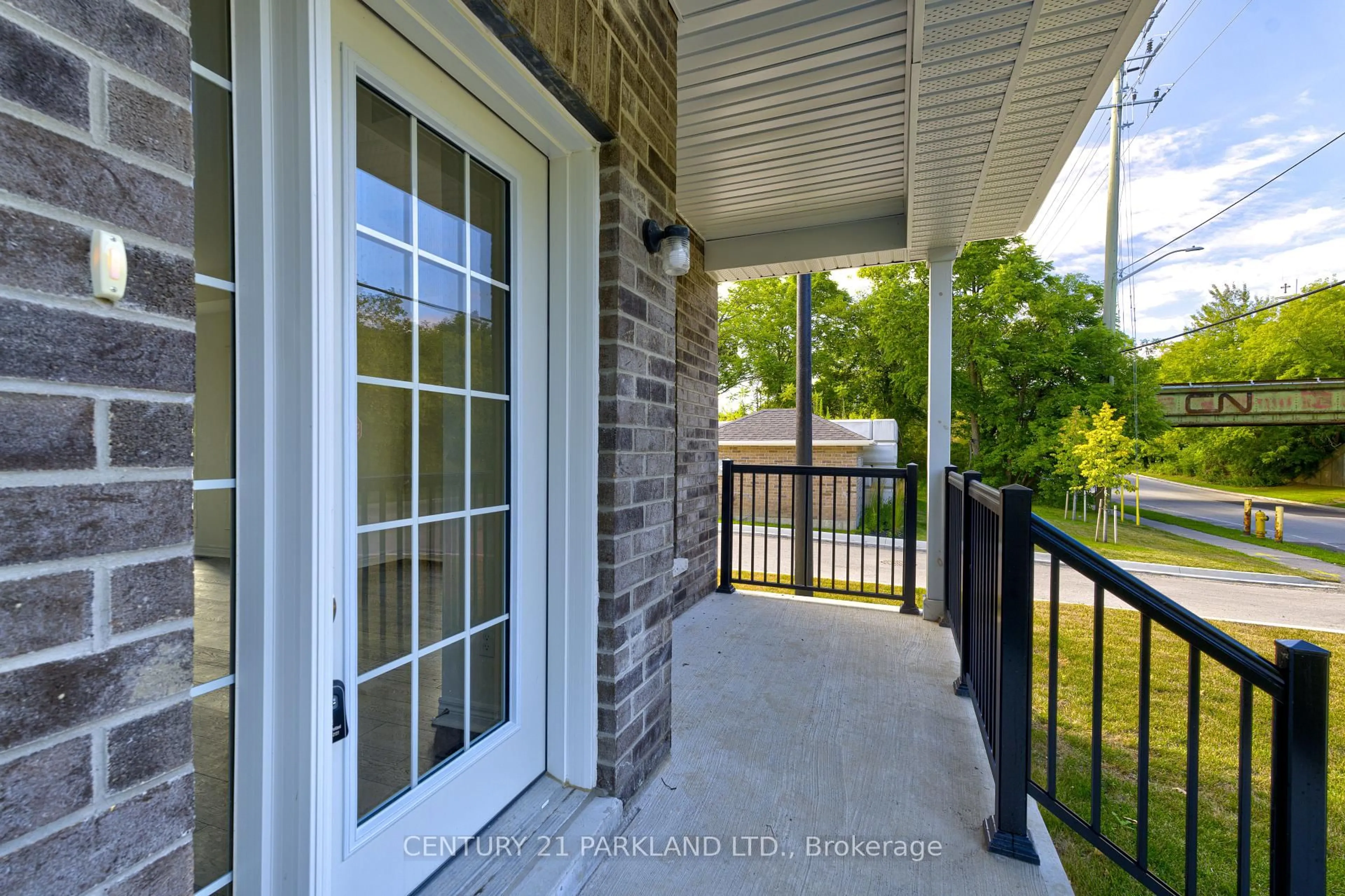 Unknown for 1741 Fairport Rd #POTL #1, Pickering Ontario L1V 1S9