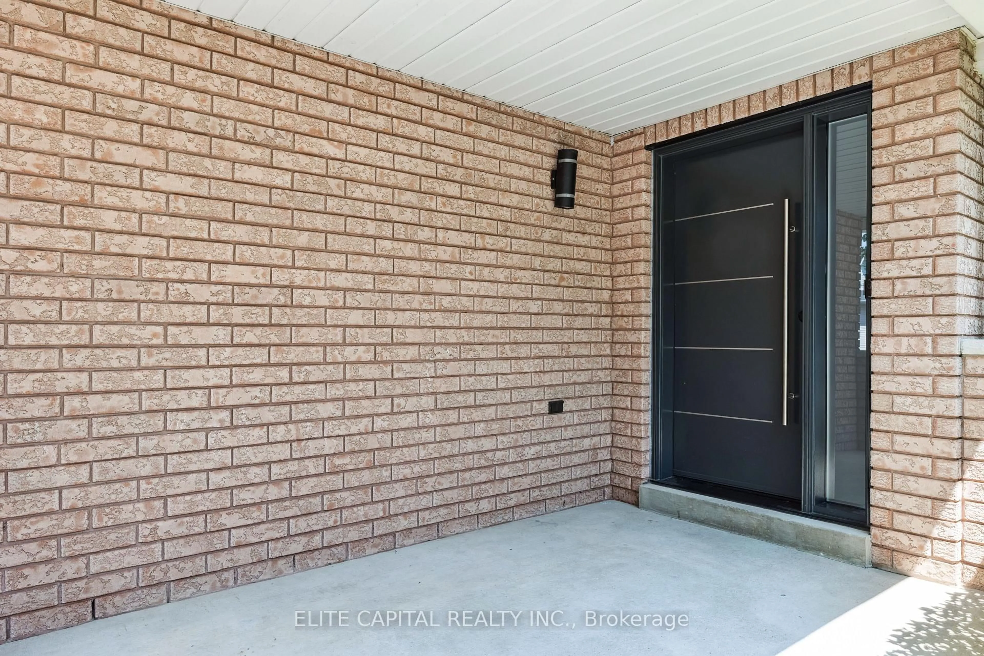 Home with brick exterior material, street for 21 Wiseman Dr, Ajax Ontario L1Z 1K9