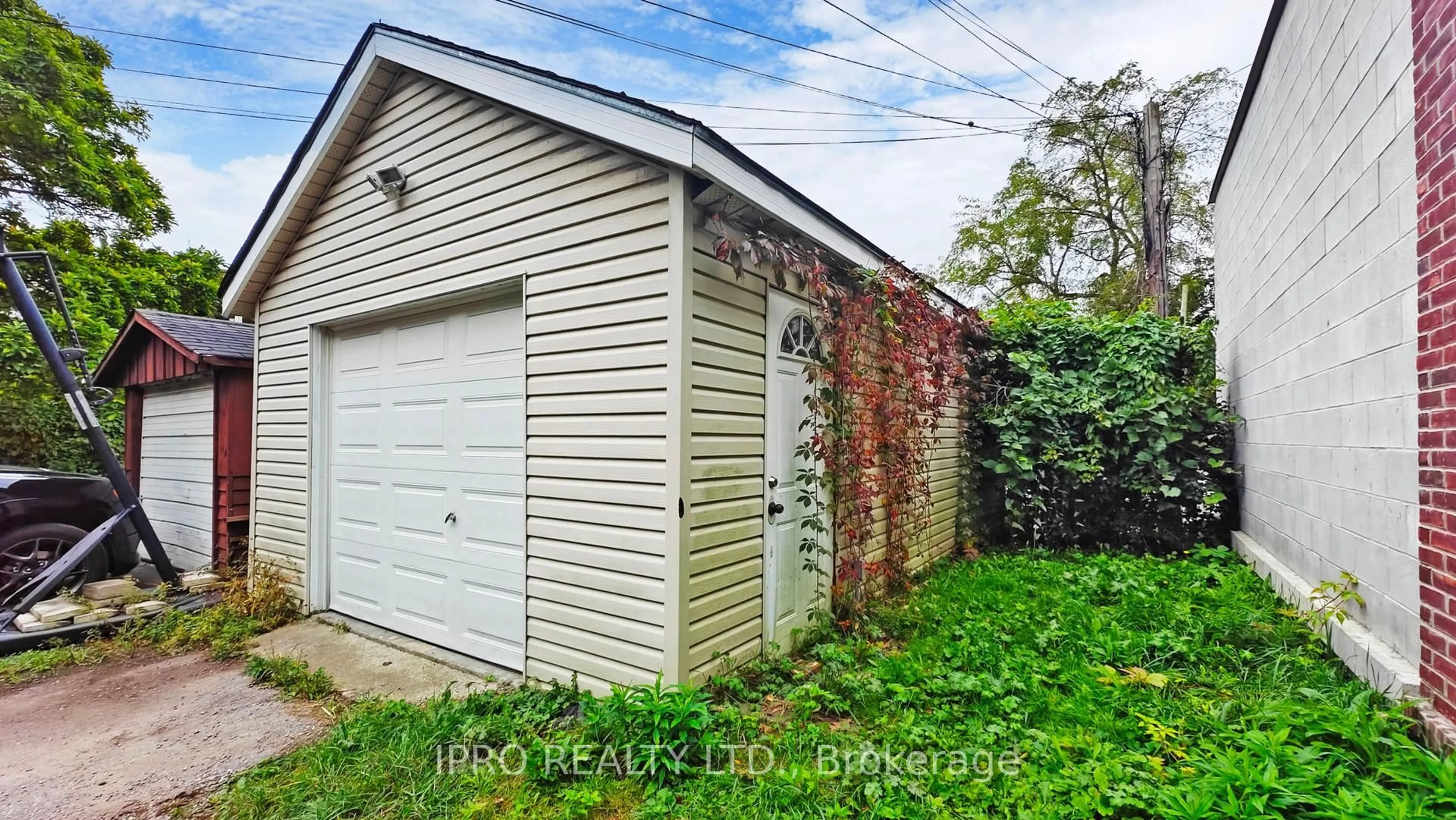 Shed for 12 Lark St, Toronto Ontario M4L 3M6