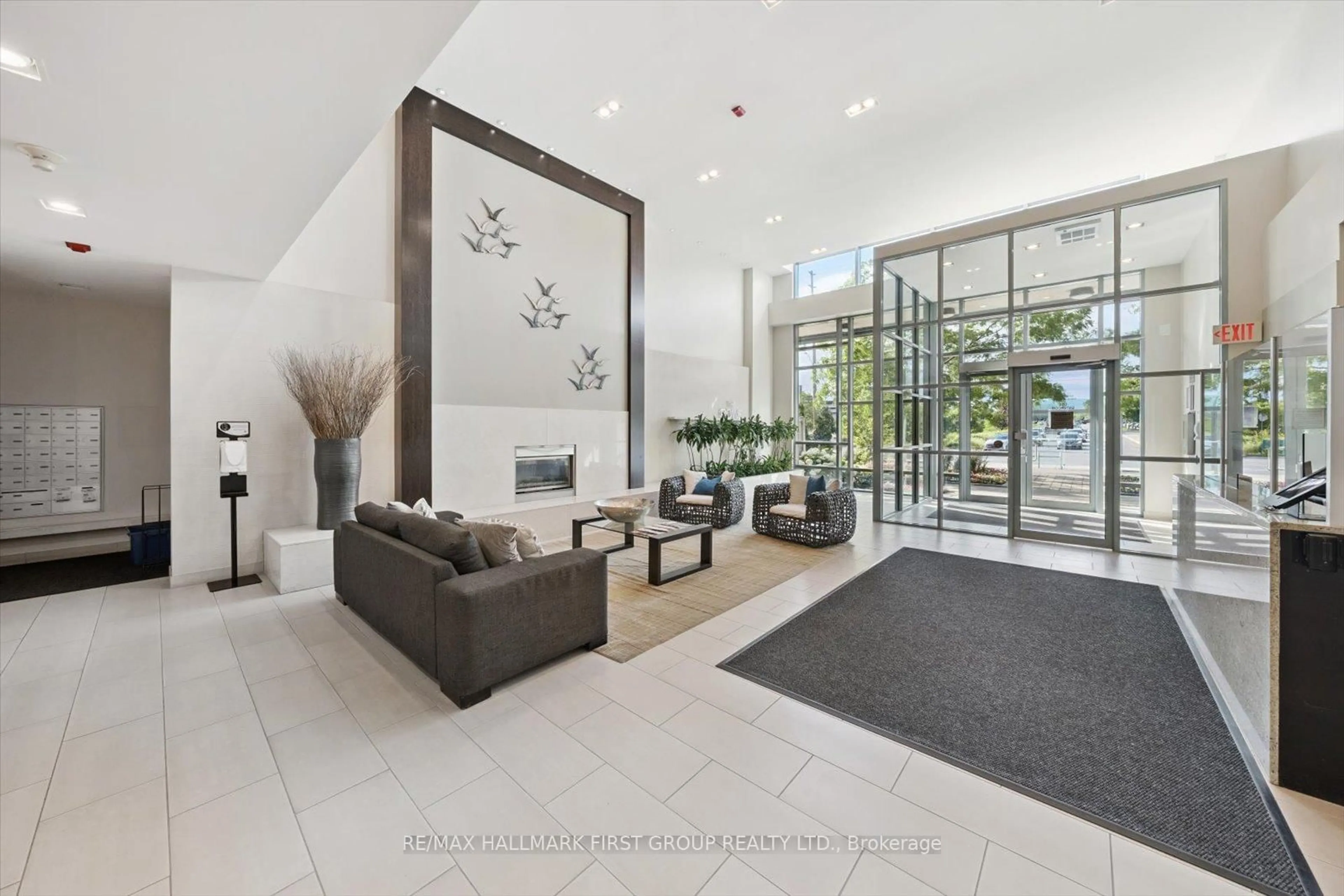 Lobby for 1600 Charles St #512, Whitby Ontario L1N 0G4
