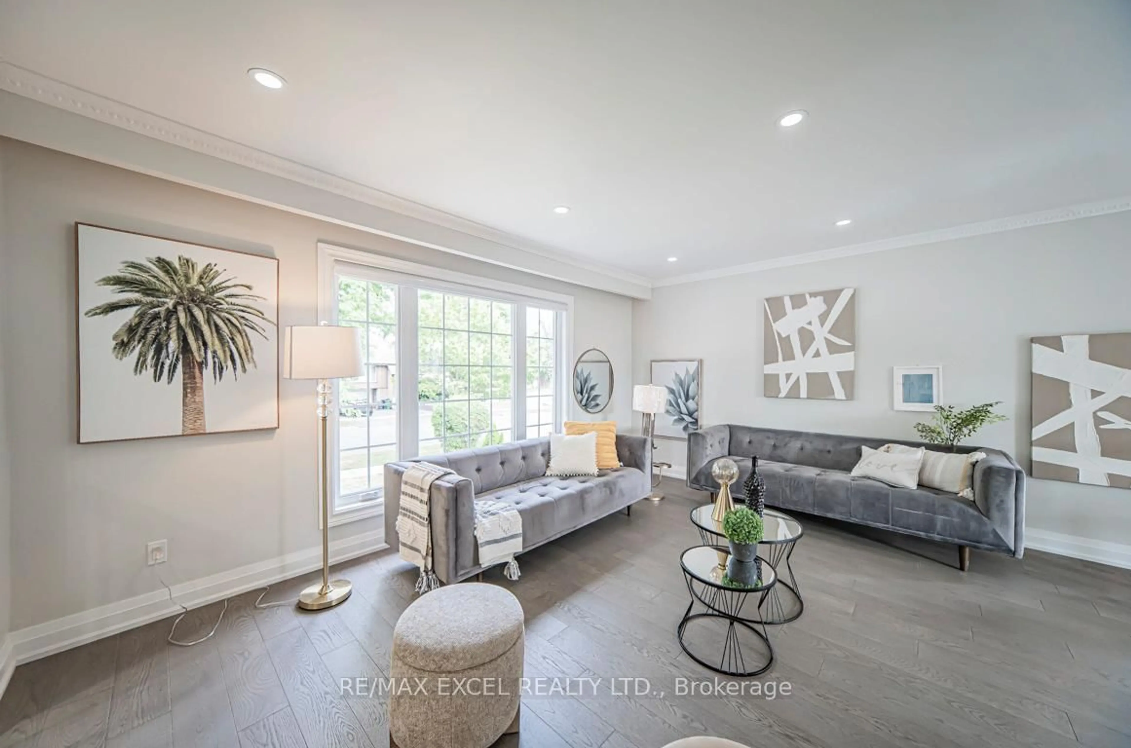 Living room with furniture, unknown for 106 Alexmuir Blvd, Toronto Ontario M1V 1H4
