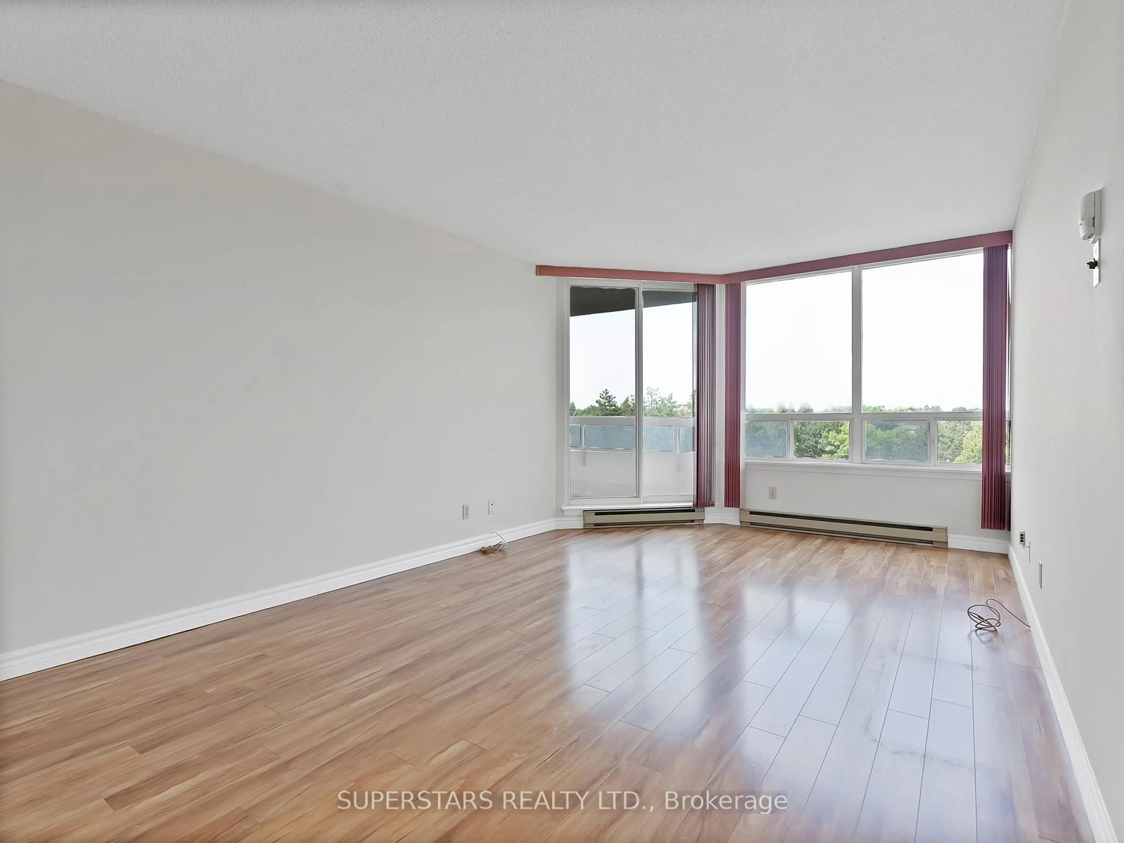A pic of a room for 150 Alton Towers Circ #409, Toronto Ontario M1V 4X7