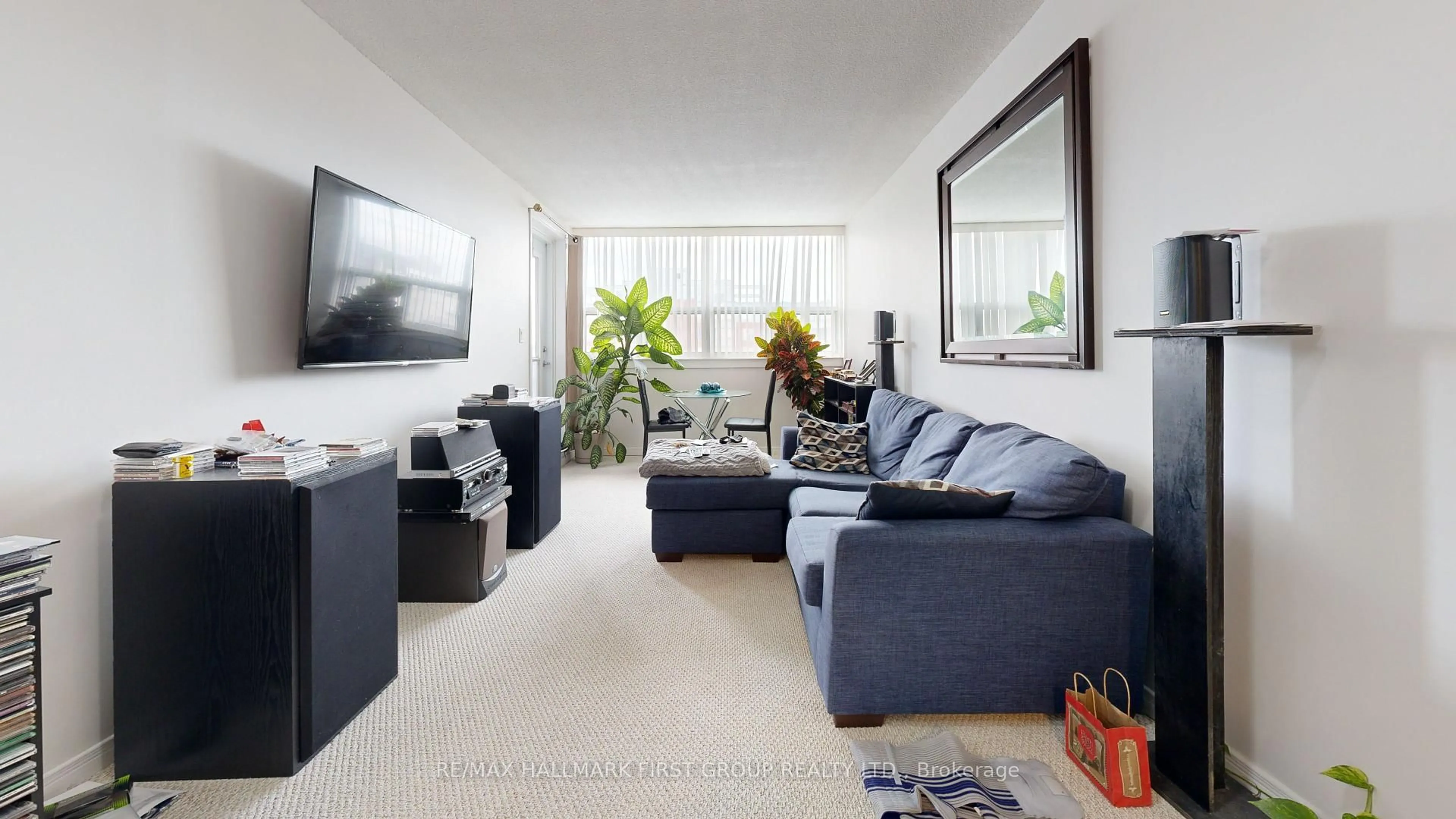 Living room with furniture, unknown for 80 Athol St #506, Oshawa Ontario L1H 8B7