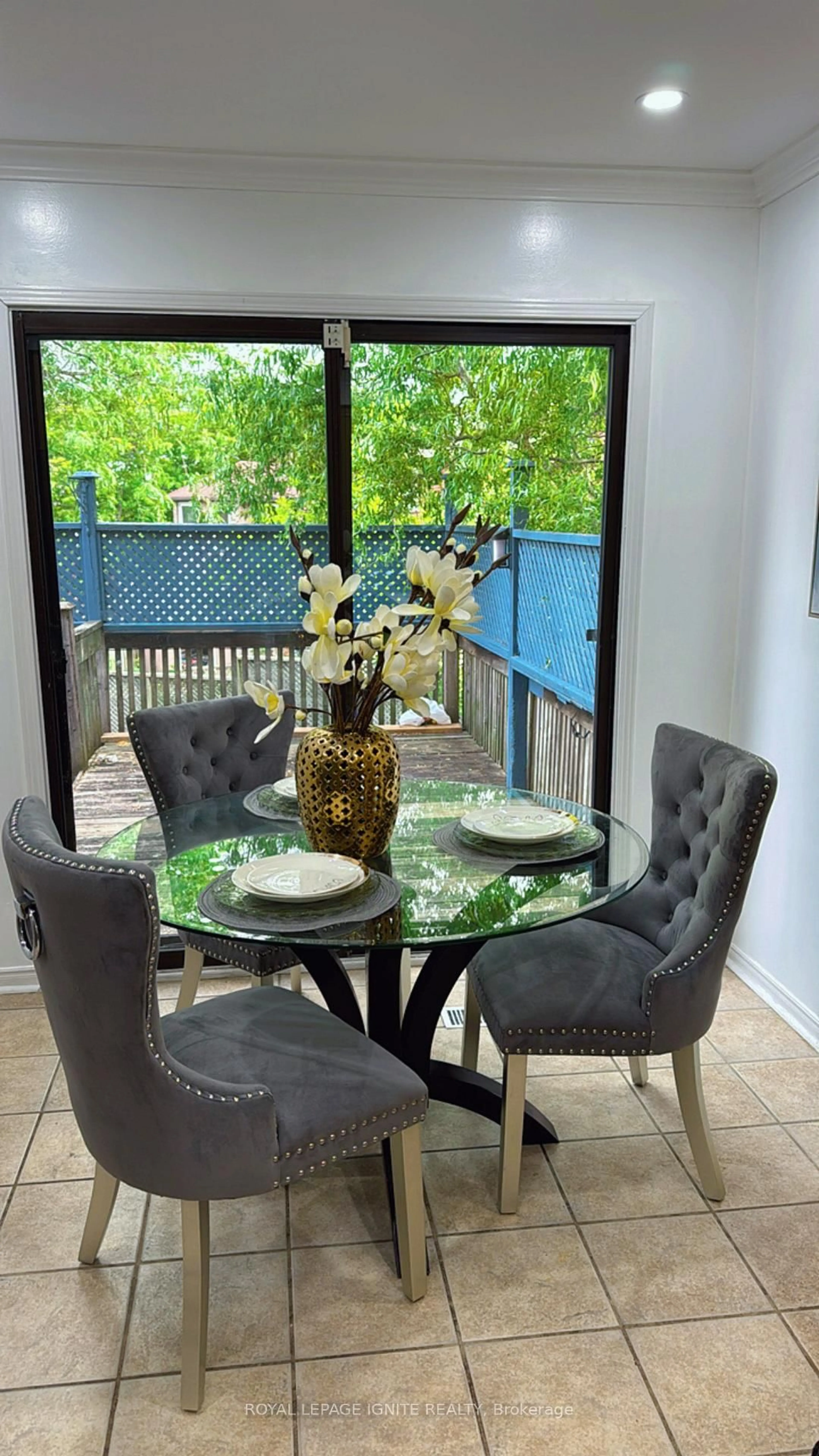 Dining room, unknown for 1007 Maury Cres, Pickering Ontario L1X 1P7