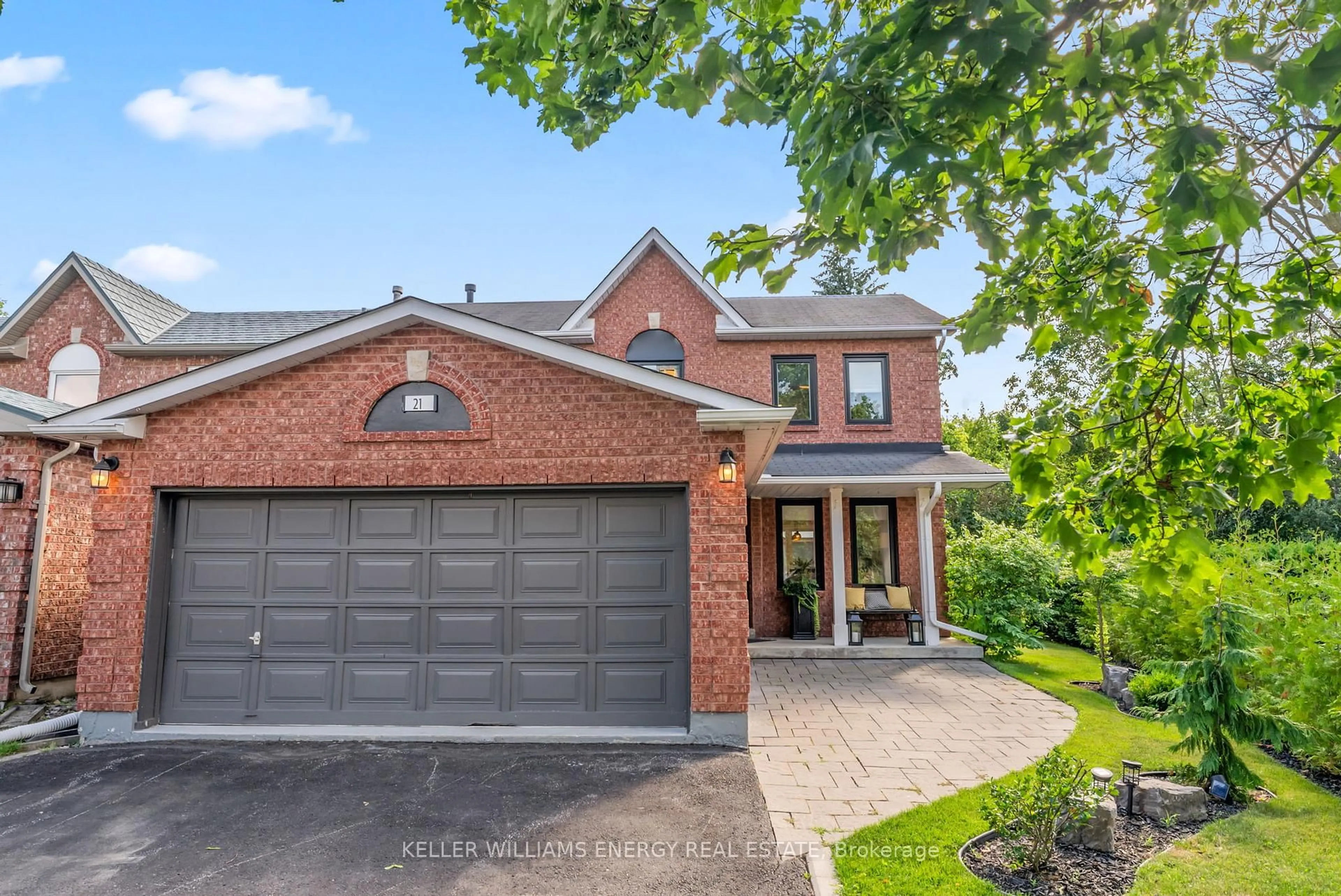 Home with brick exterior material, street for 21 Royal Pines Crt, Clarington Ontario L1C 4P4