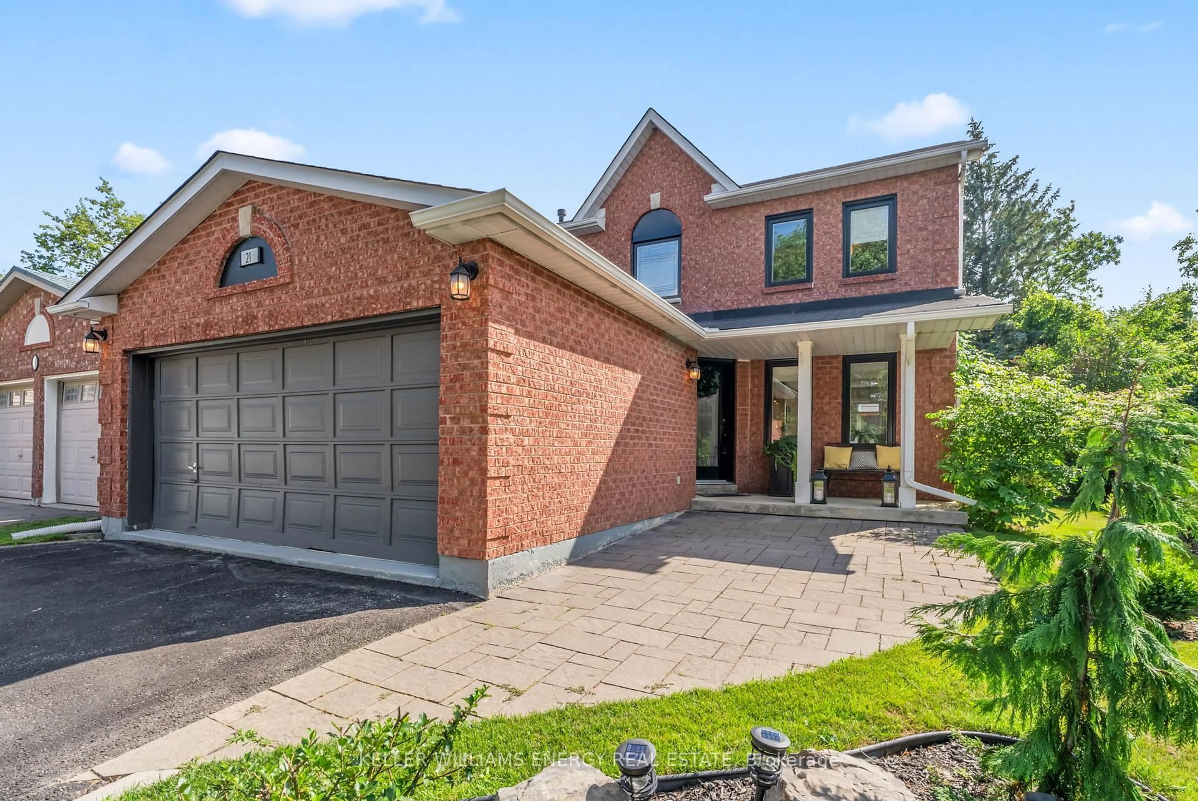 Home with brick exterior material, street for 21 Royal Pines Crt, Clarington Ontario L1C 4P4