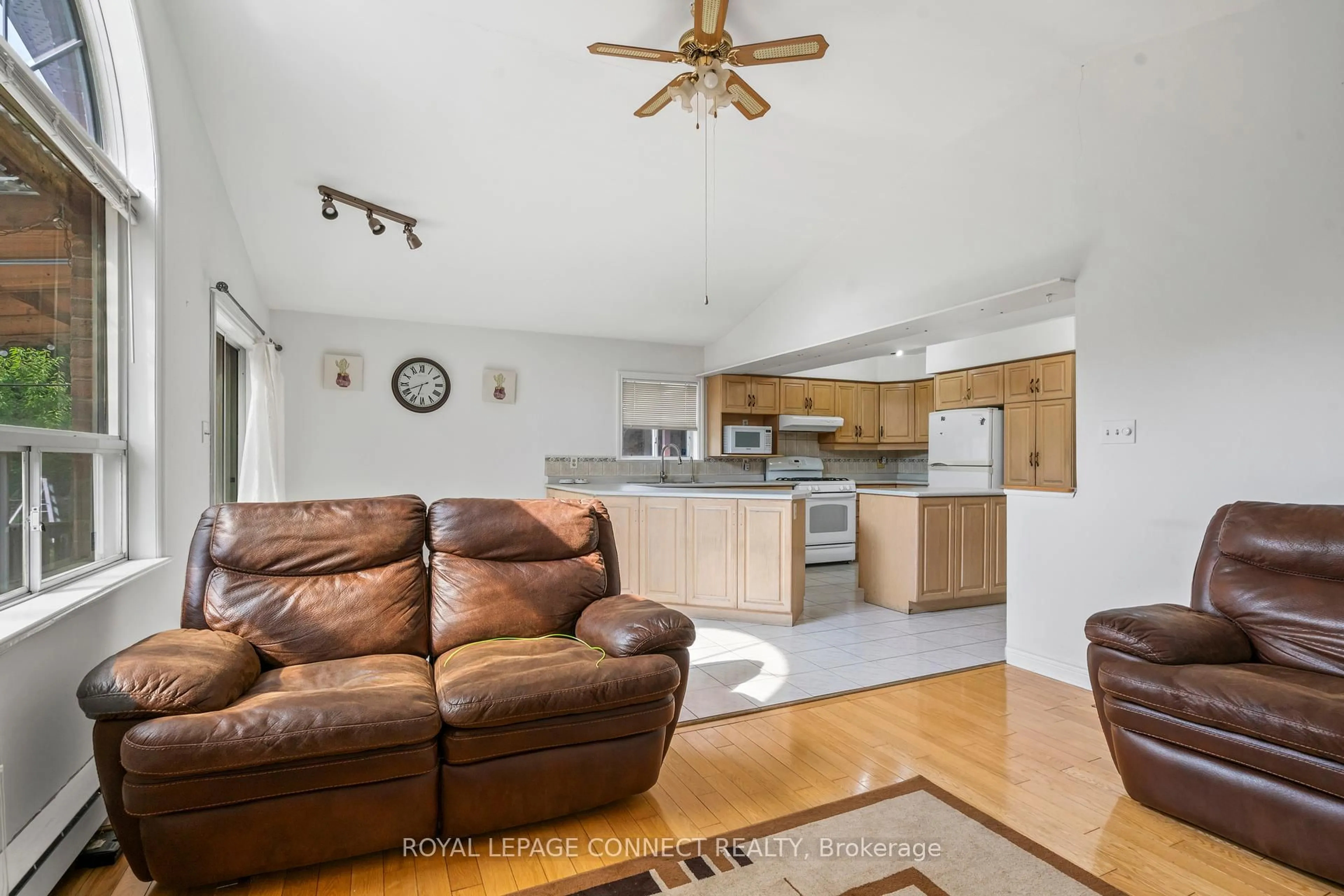 Living room with furniture, unknown for 53 Snowball Cres, Toronto Ontario M1B 1S5