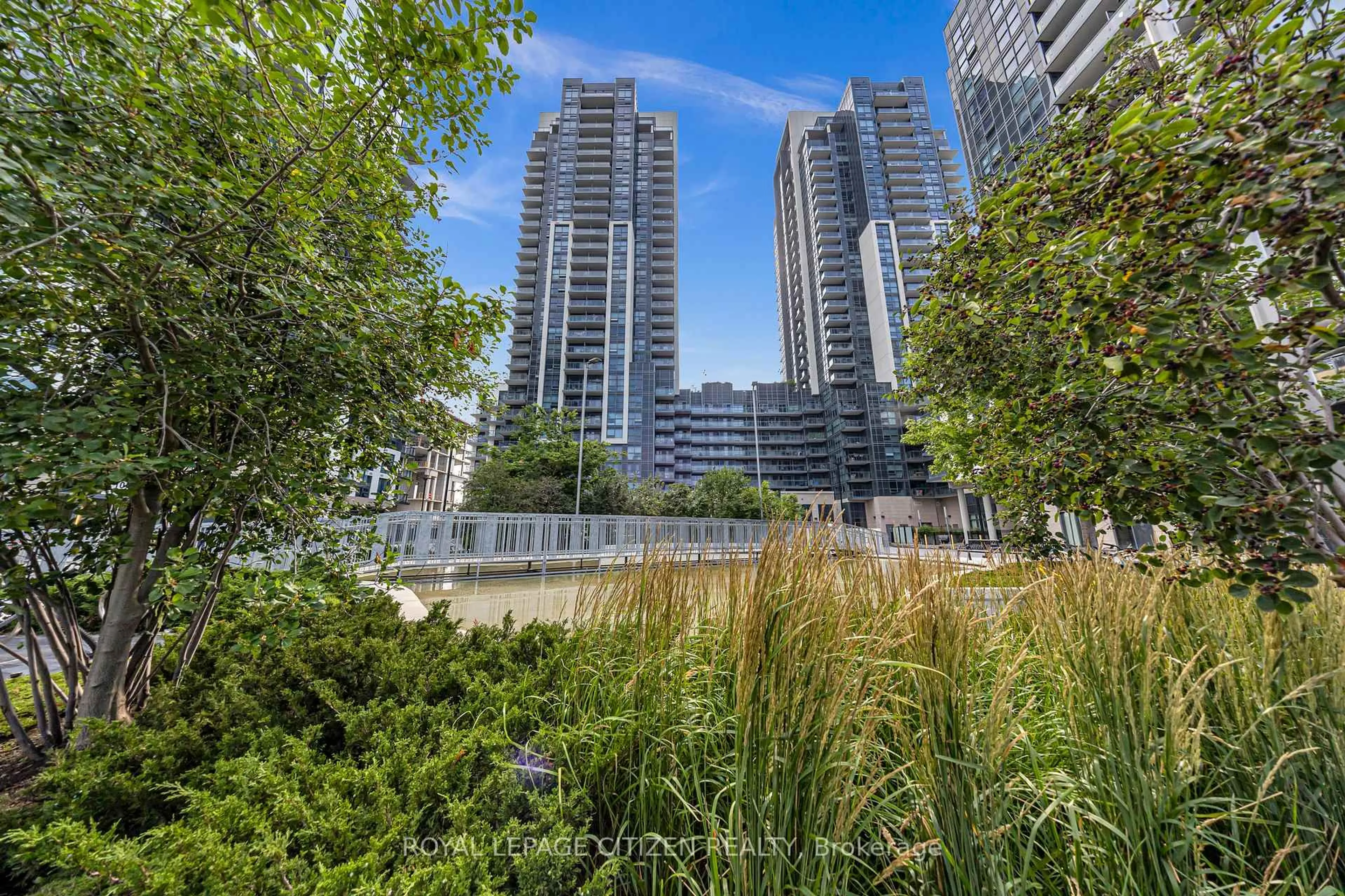 A pic from outside/outdoor area/front of a property/back of a property/a pic from drone, city buildings view from balcony for 20 Meadowglen Pl #632, Toronto Ontario M1H 2Y5
