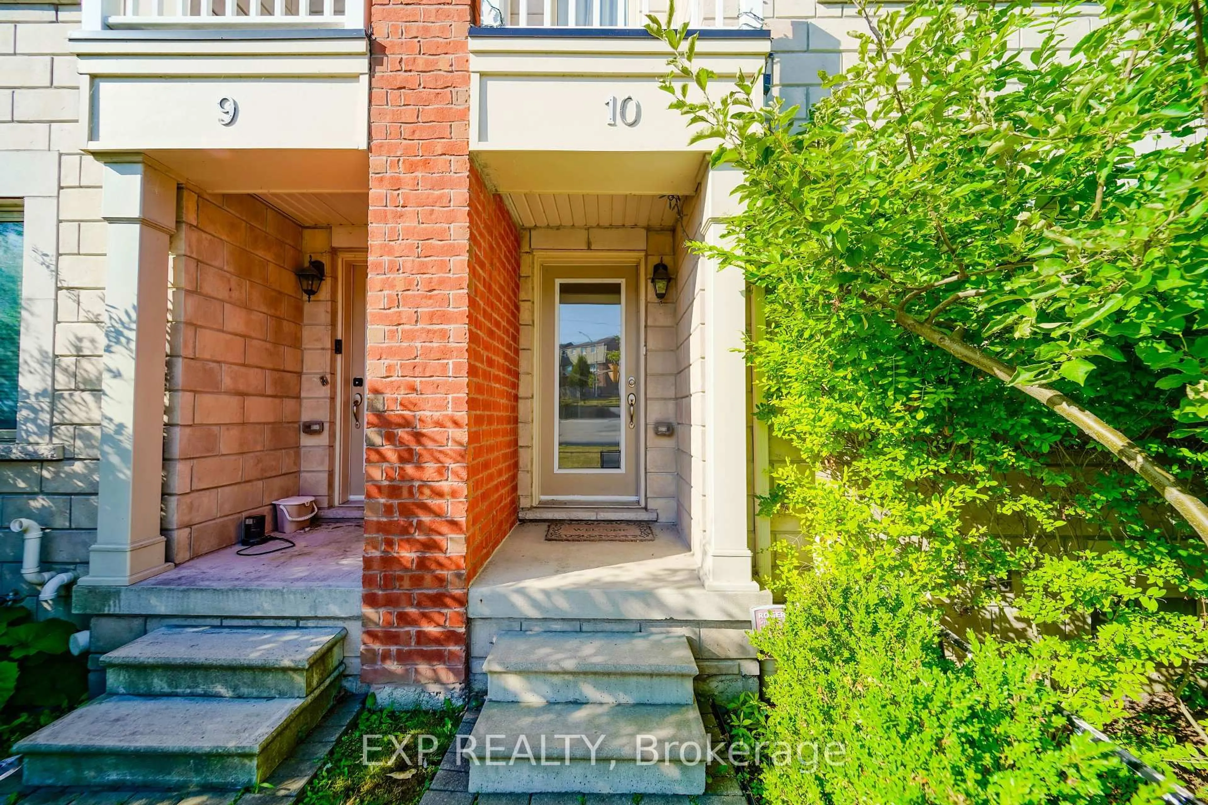 Indoor entryway for 1299 Glenanna Rd #10, Pickering Ontario L1V 0C9