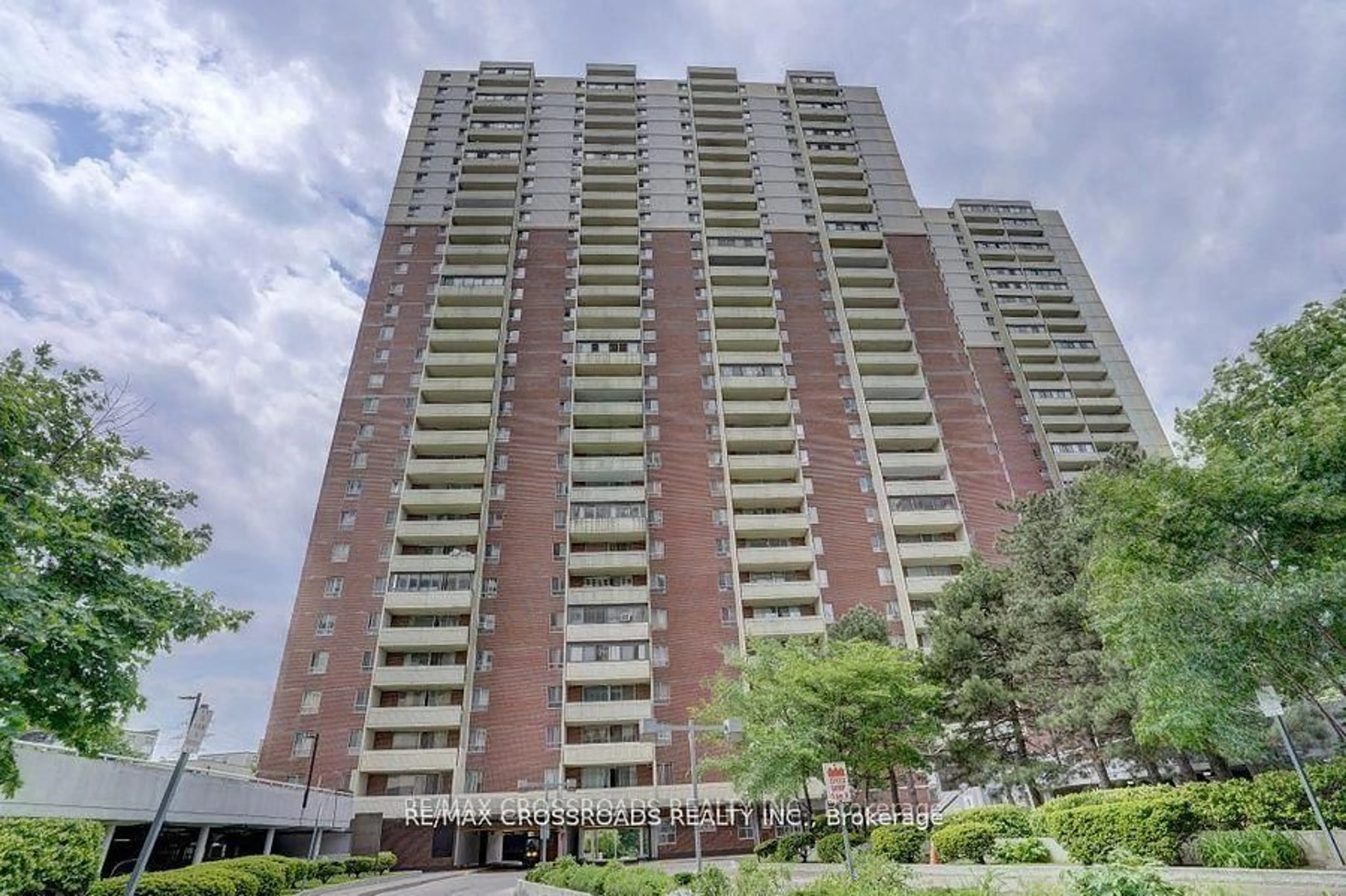Unknown for 1 Massey Sq #1109, Toronto Ontario M4C 5L4
