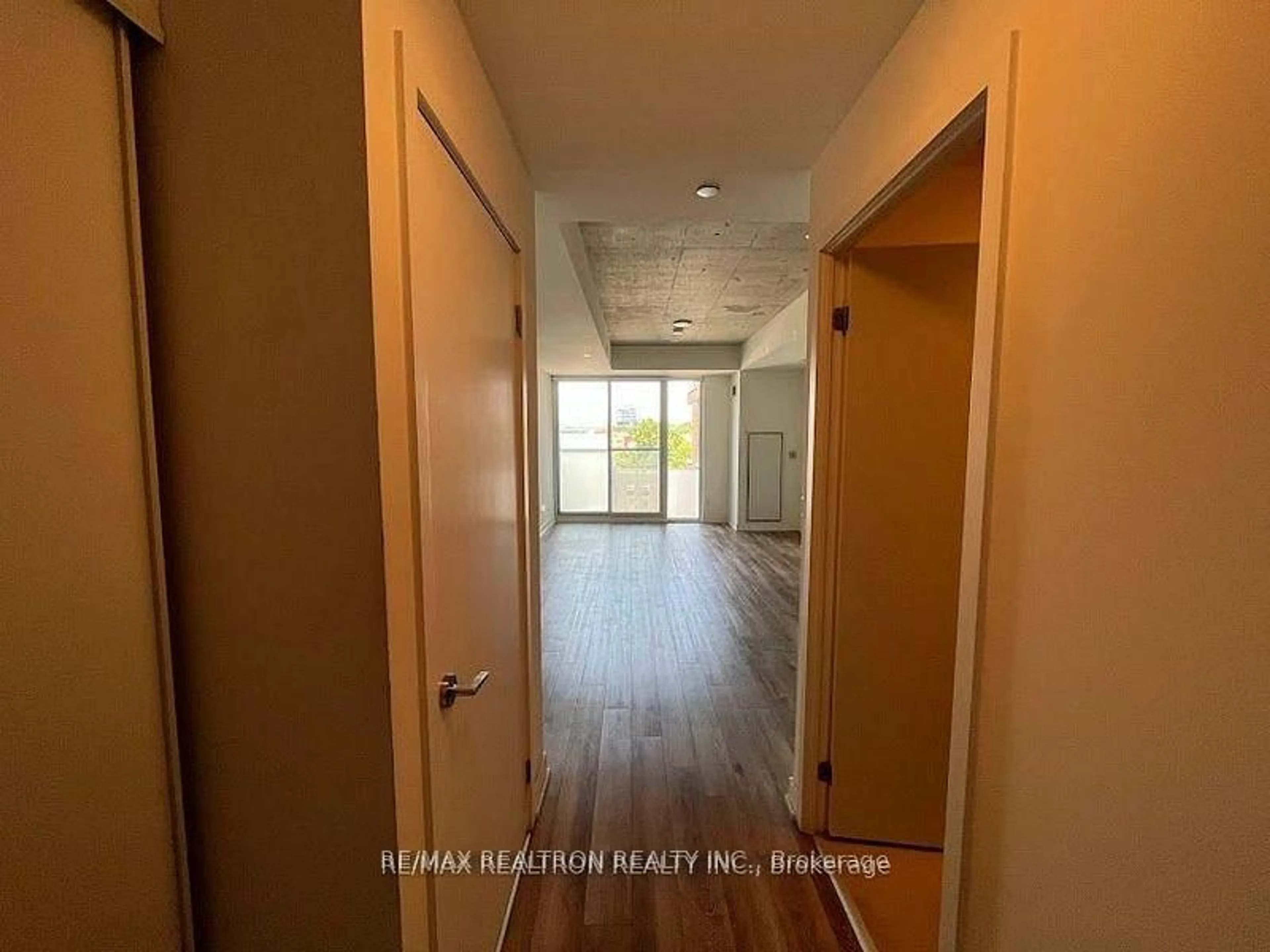 A pic of a room for 30 Baseball Pl #632, Toronto Ontario M4M 0E8