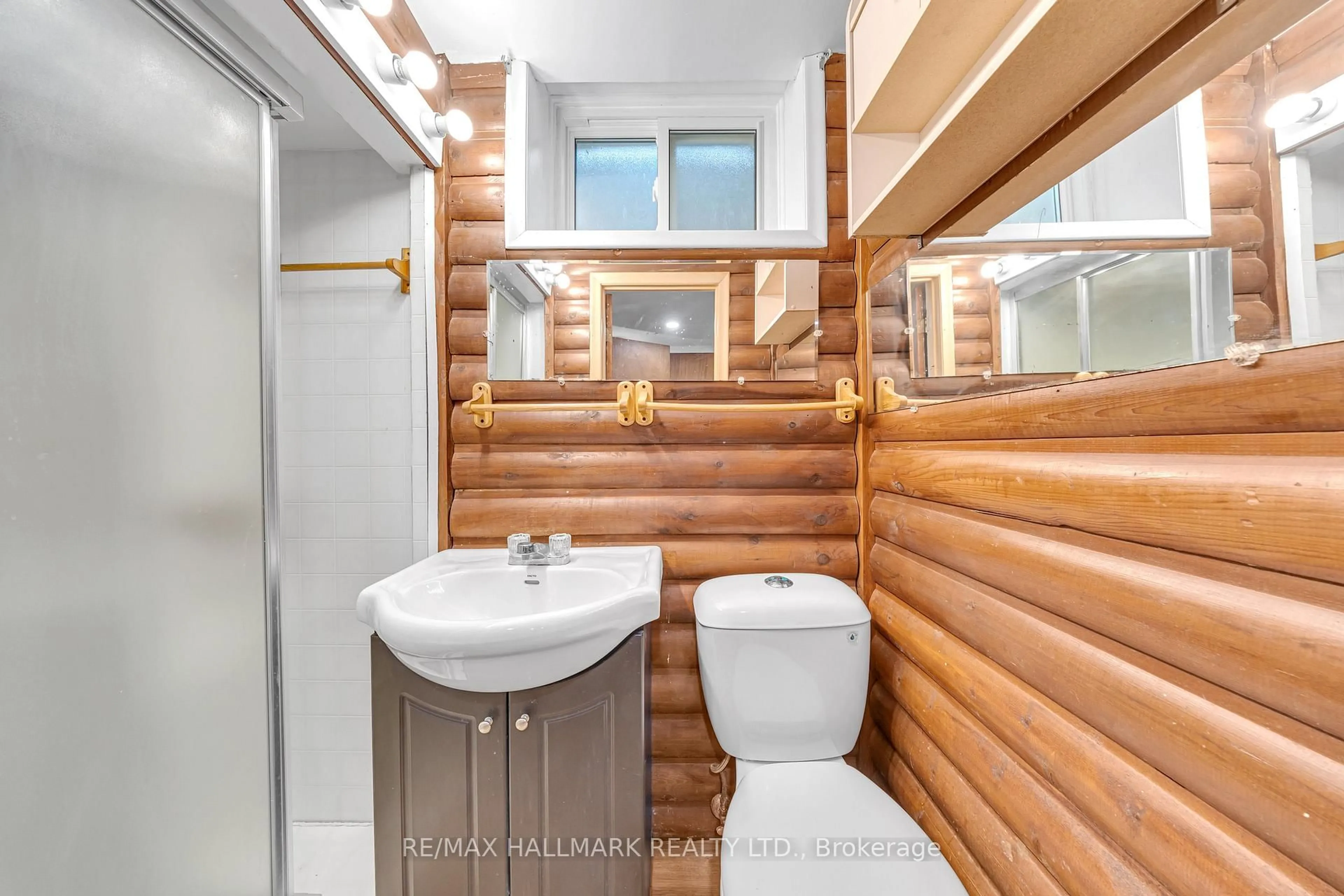 Standard bathroom, unknown for 35 Rowallan Dr, Toronto Ontario M1E 2Y5