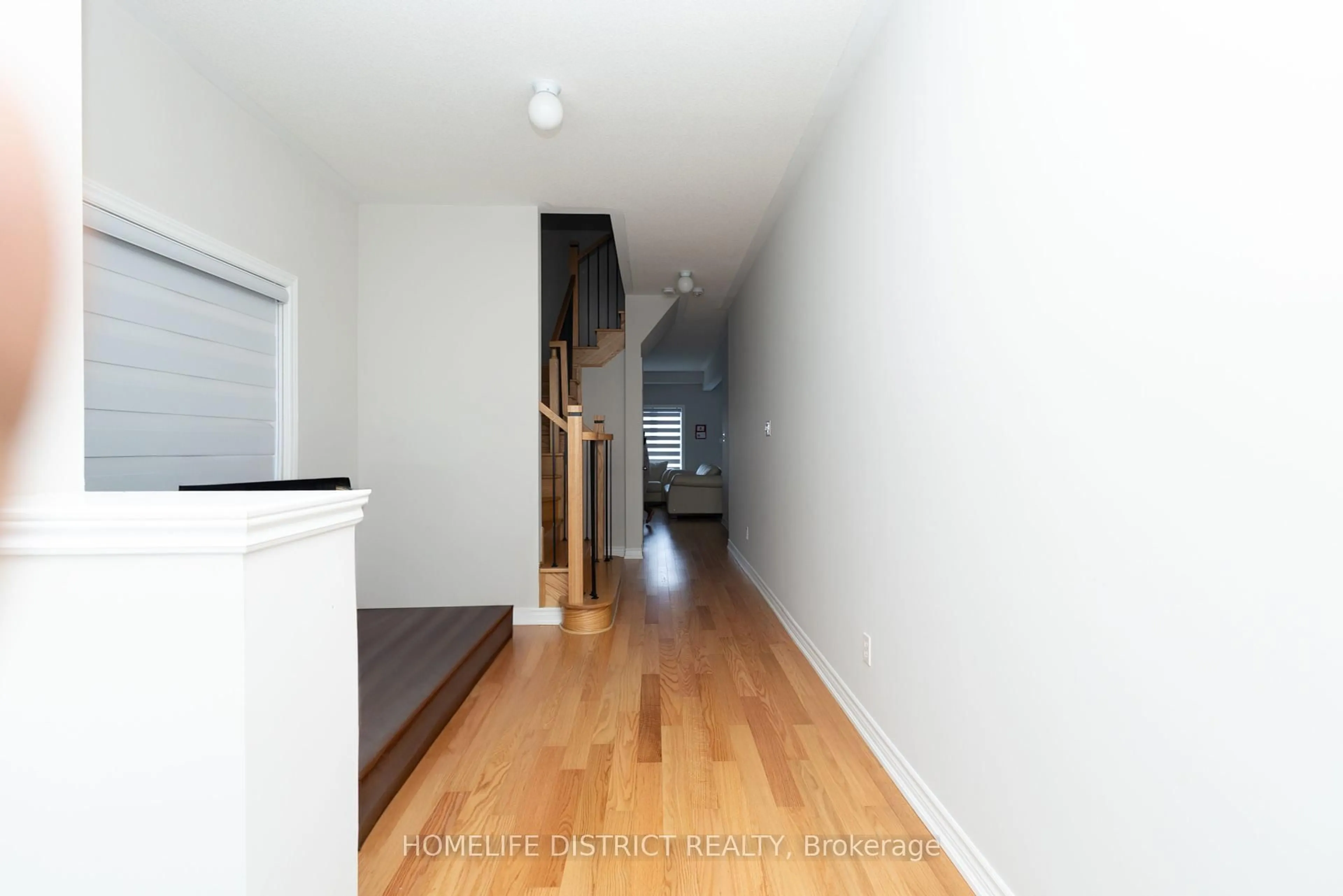 Unknown for 1085 Skyridge Blvd, Pickering Ontario L1X 0M8