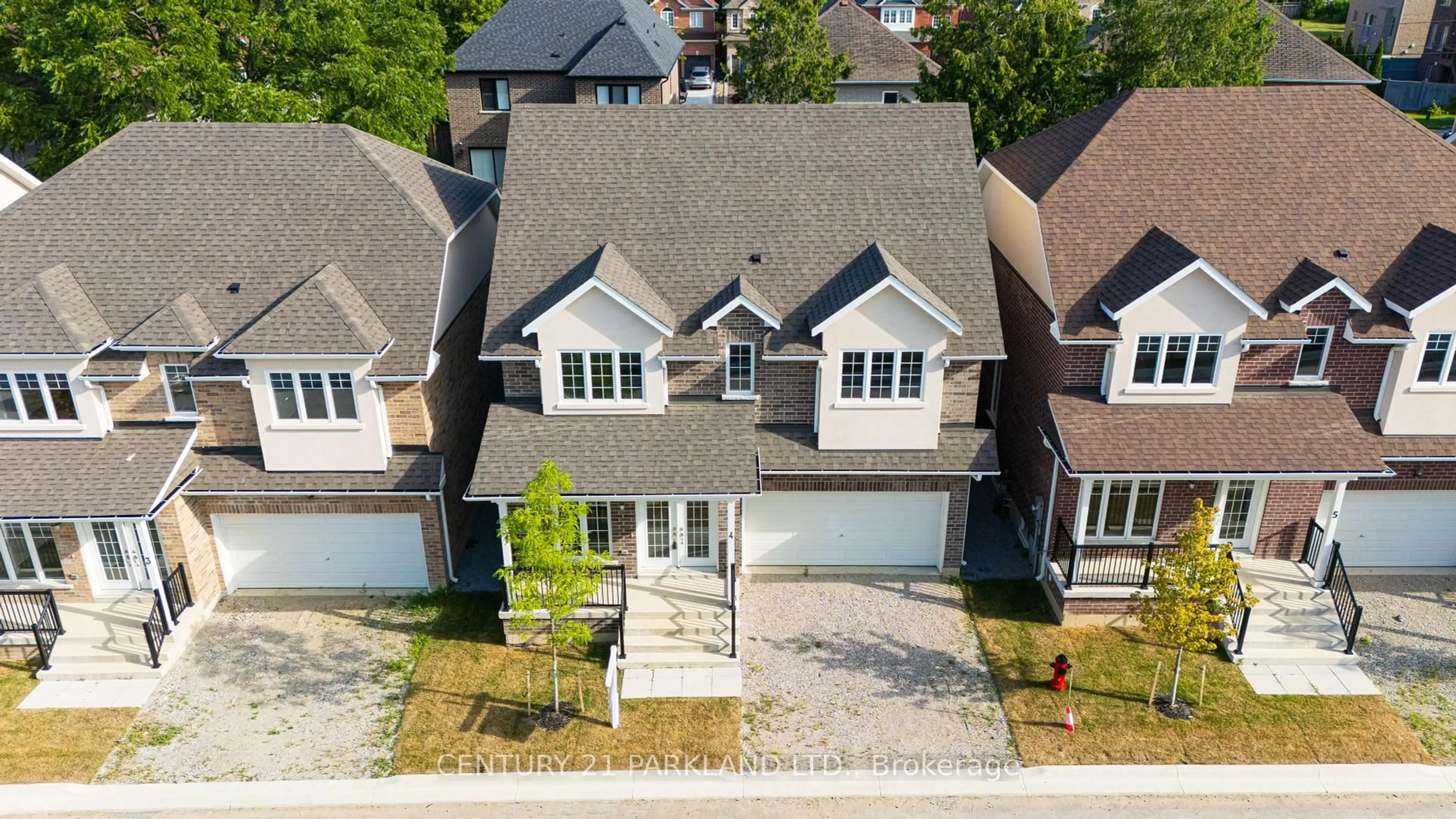 A pic from outside/outdoor area/front of a property/back of a property/a pic from drone, street for 1741 Fairport Rd #POTL 4, Pickering Ontario L1V 1S9