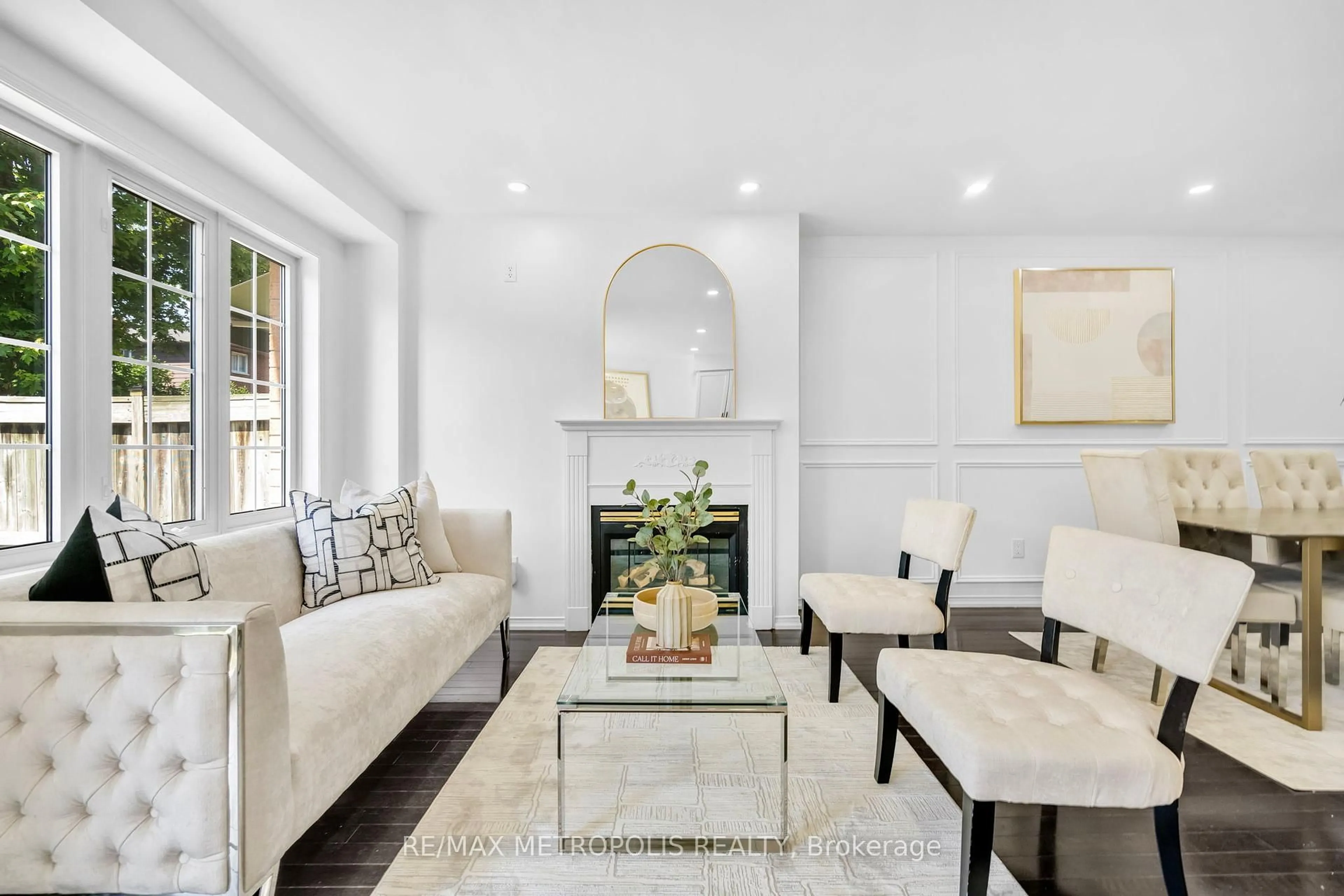 Living room with furniture, unknown for 50 Frank Faubert Dr, Toronto Ontario M1C 5H7
