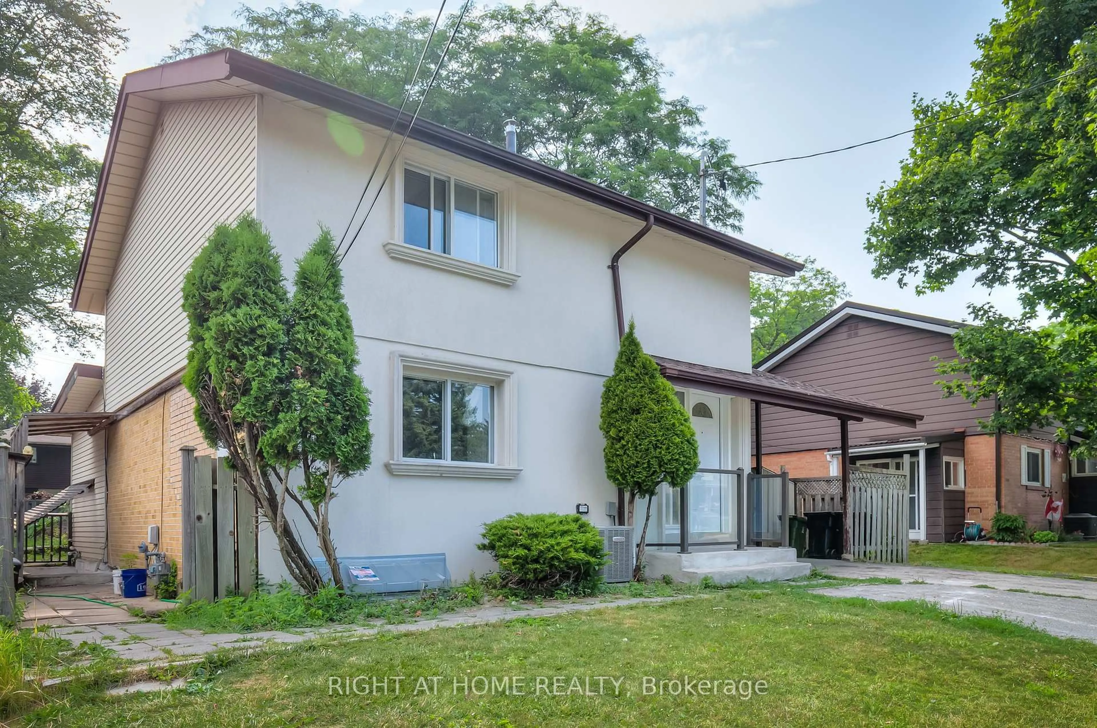 Unknown for 8 Madras Cres, Toronto Ontario M1G 3L1