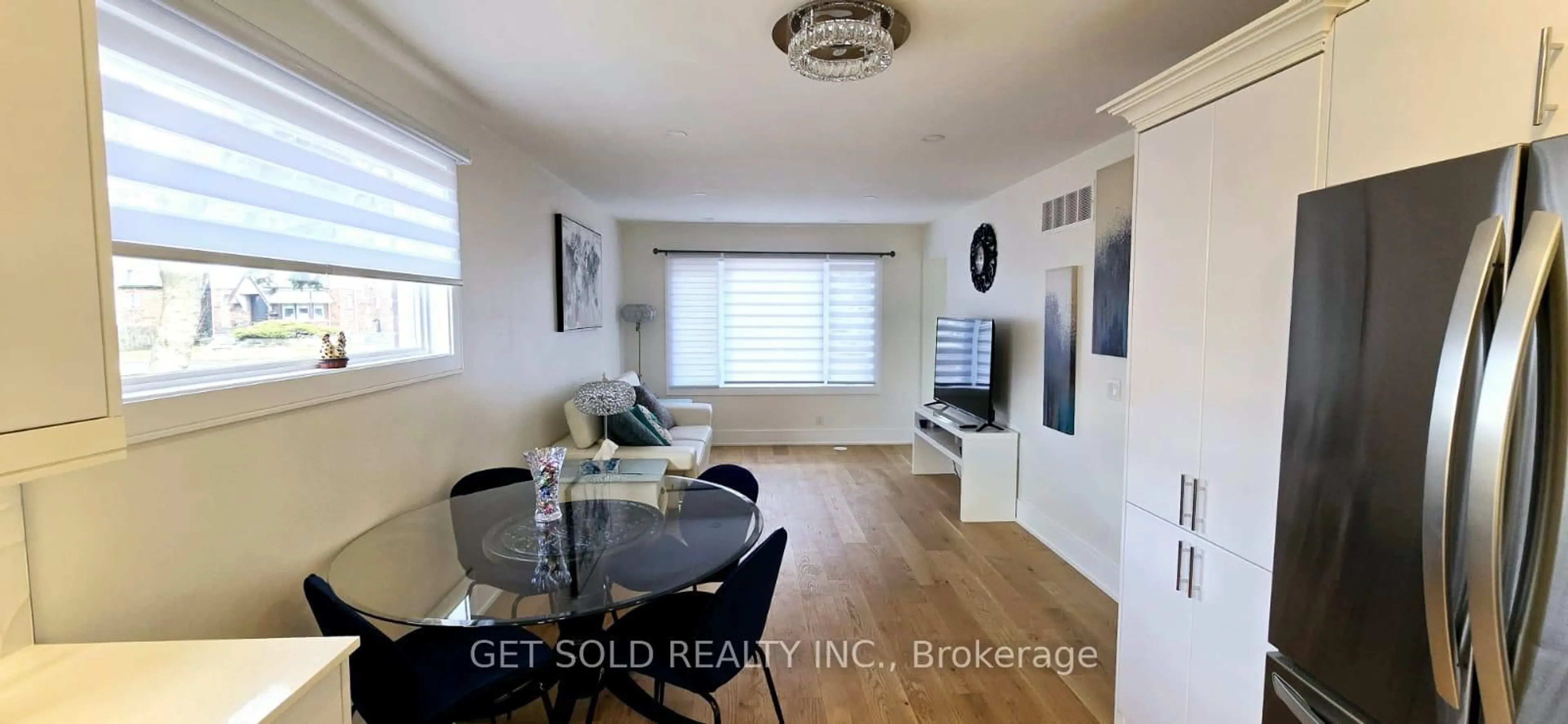 A pic of a room for 74 St Hubert Ave, Toronto Ontario M4J 3Z3