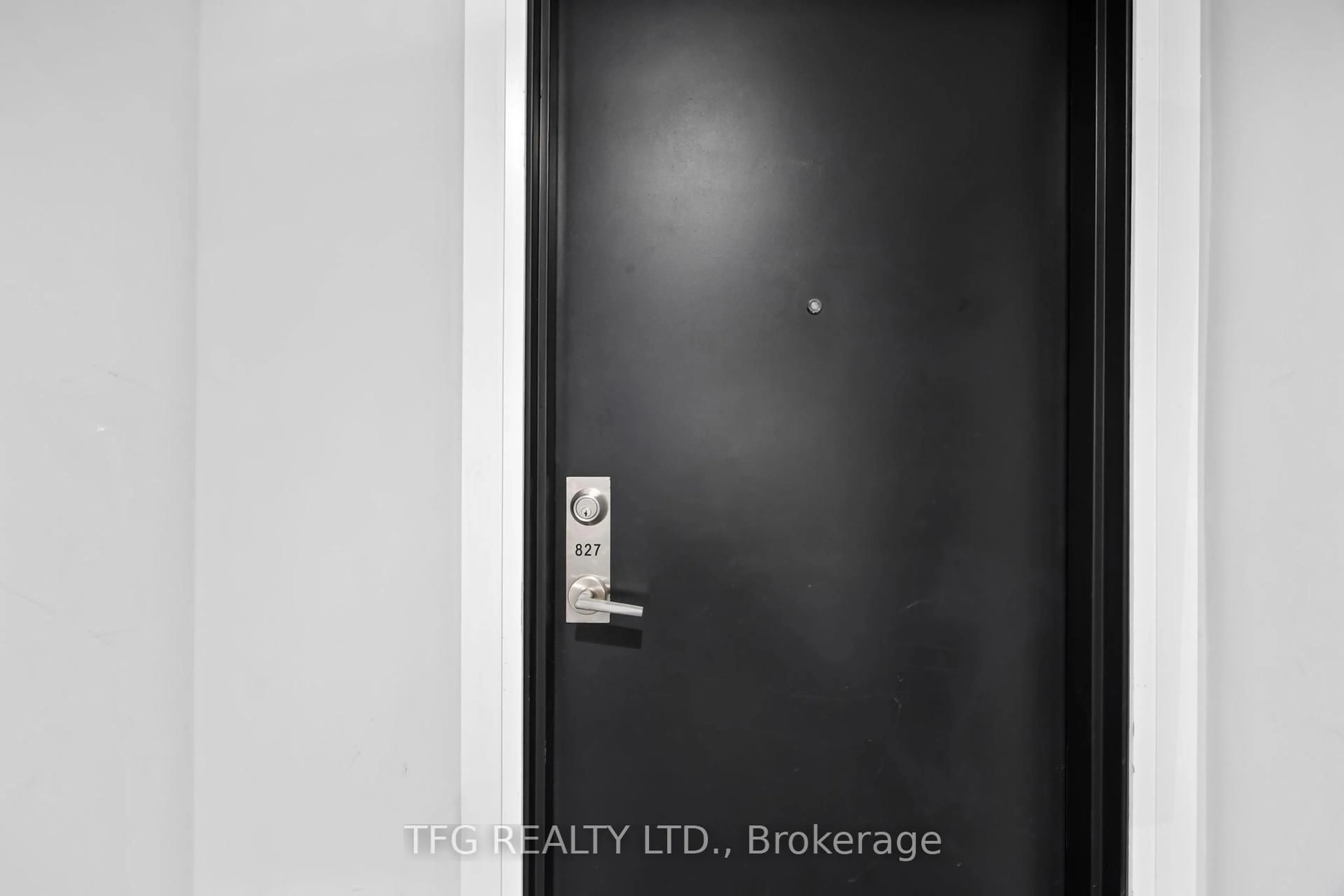 Indoor entryway for 22 East Haven Dr #827, Toronto Ontario M1N 1L9