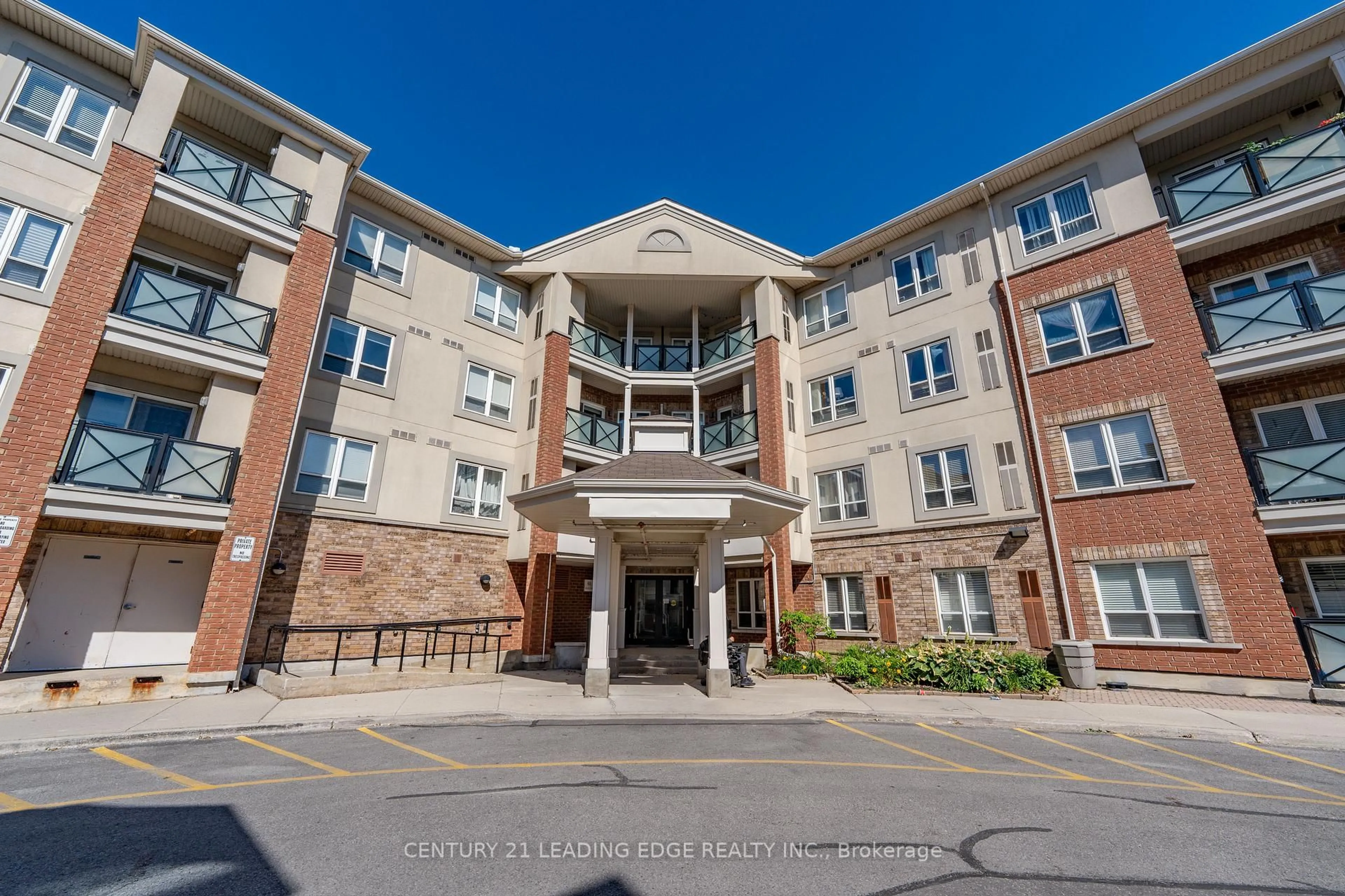 Indoor foyer for 60 MENDELSSOHN St #213, Toronto Ontario M1L 0G9