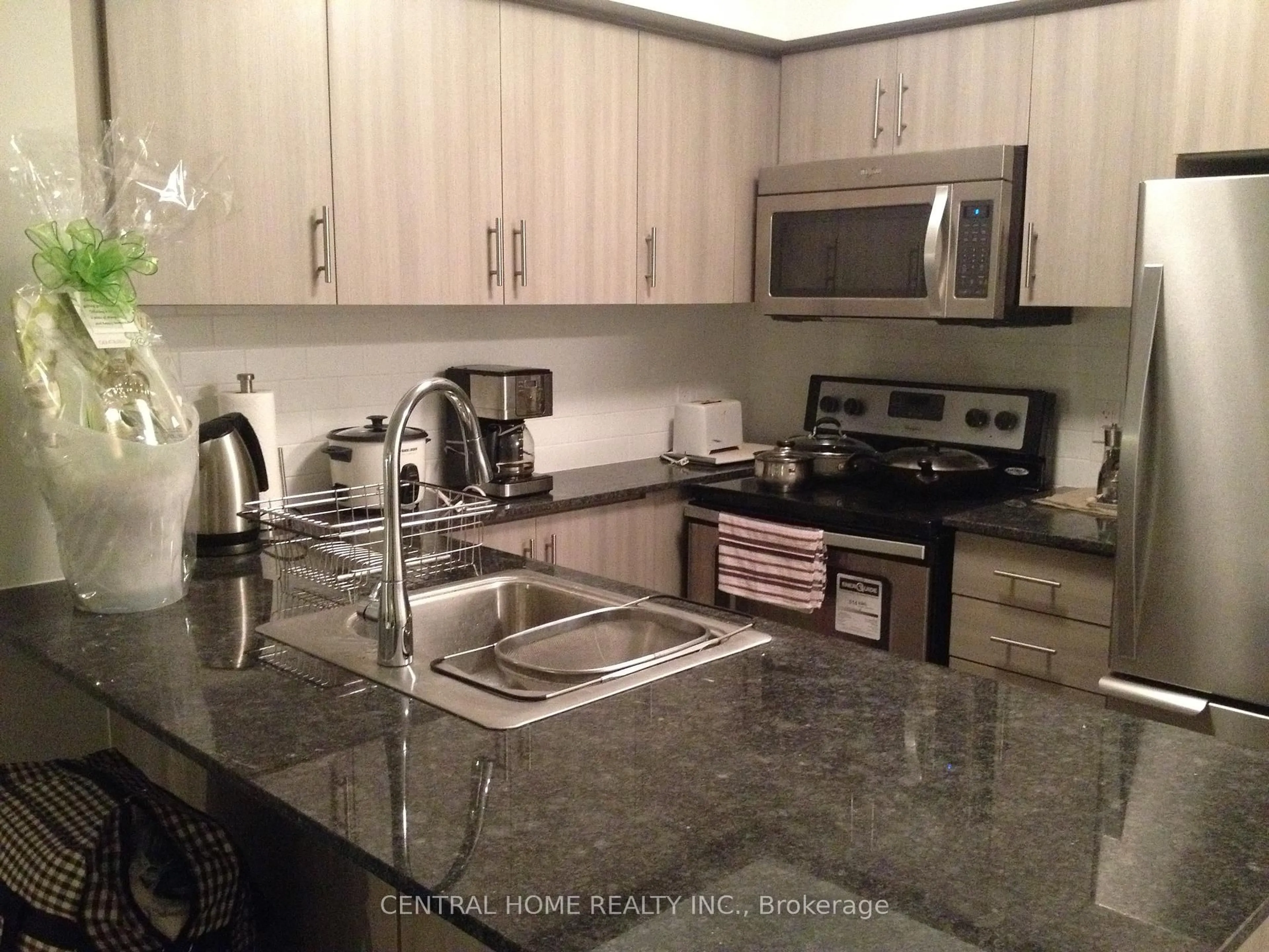 Standard kitchen, unknown for 185 Bonis Ave #414, Toronto Ontario M1T 0A4