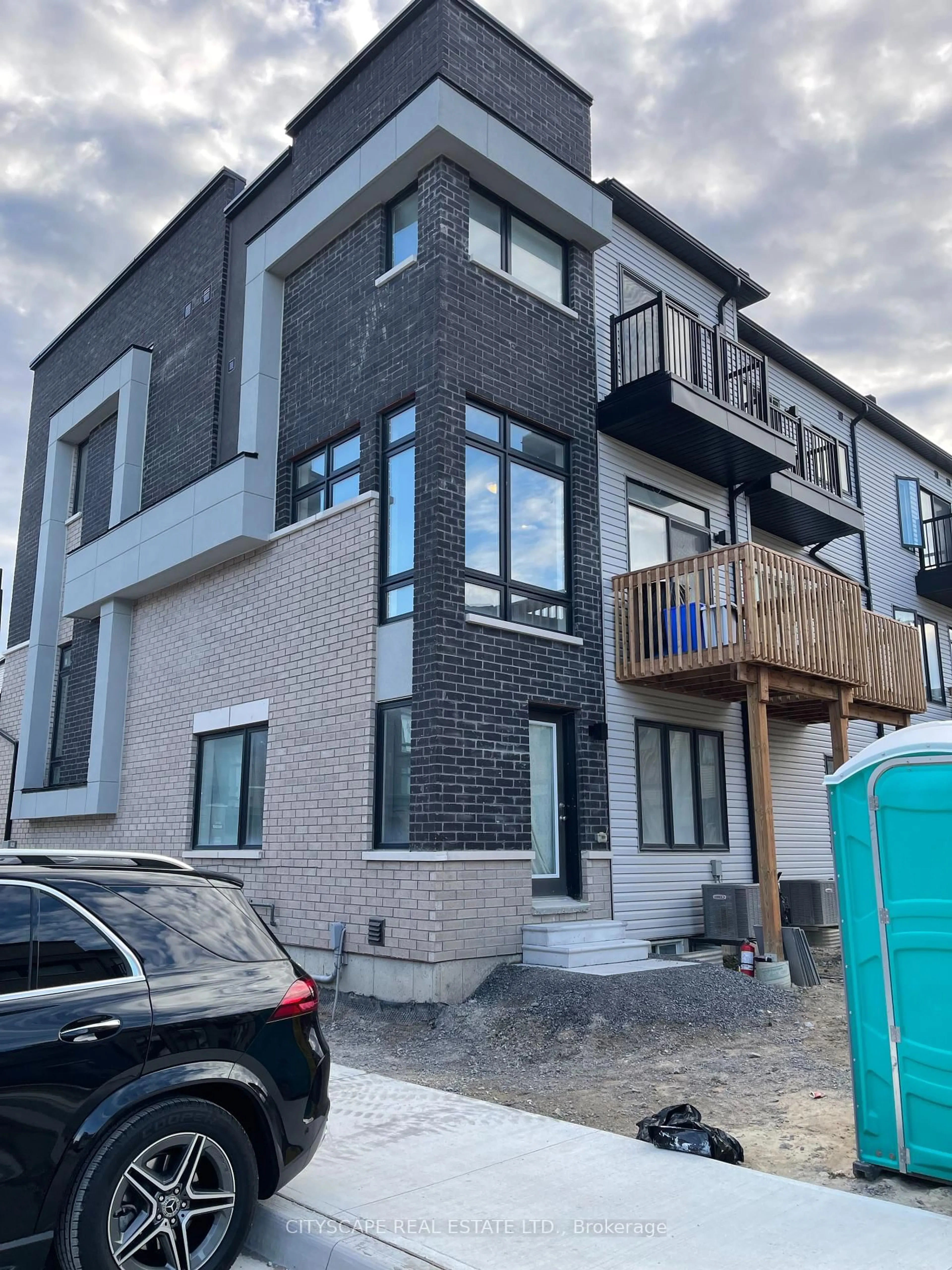 Home with brick exterior material, unknown for 788 Heathrow Path, Oshawa Ontario L1H 7K5
