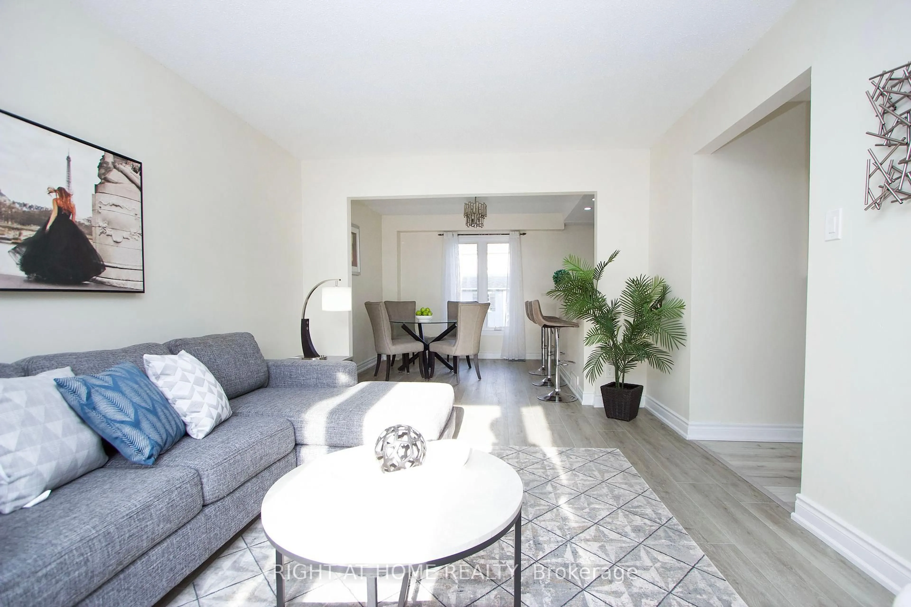 Living room with furniture, unknown for 861 White Ash Dr, Whitby Ontario L1N 7L8