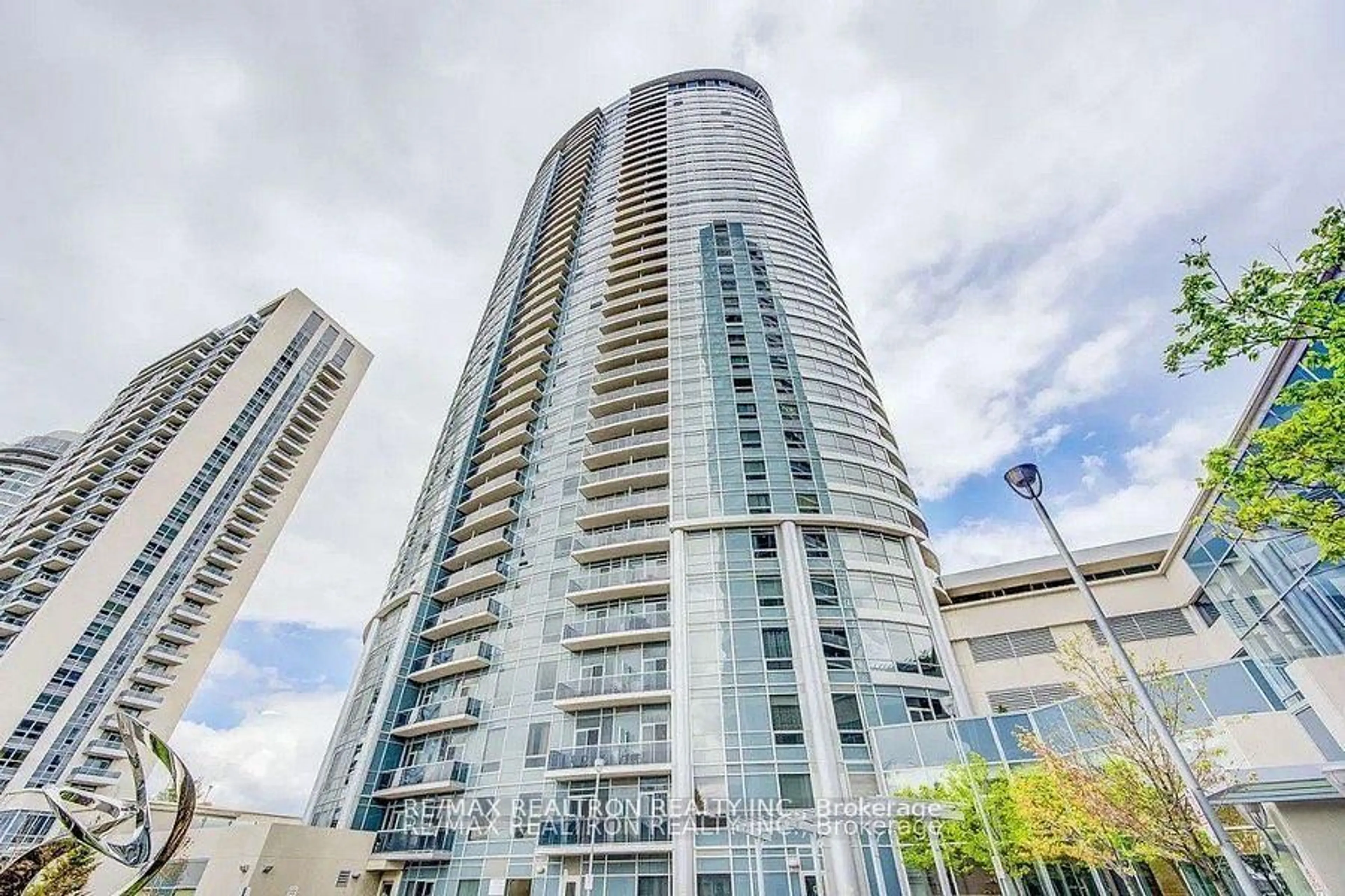 Unknown for 135 Village Green Sq #824, Toronto Ontario M1S 0G4