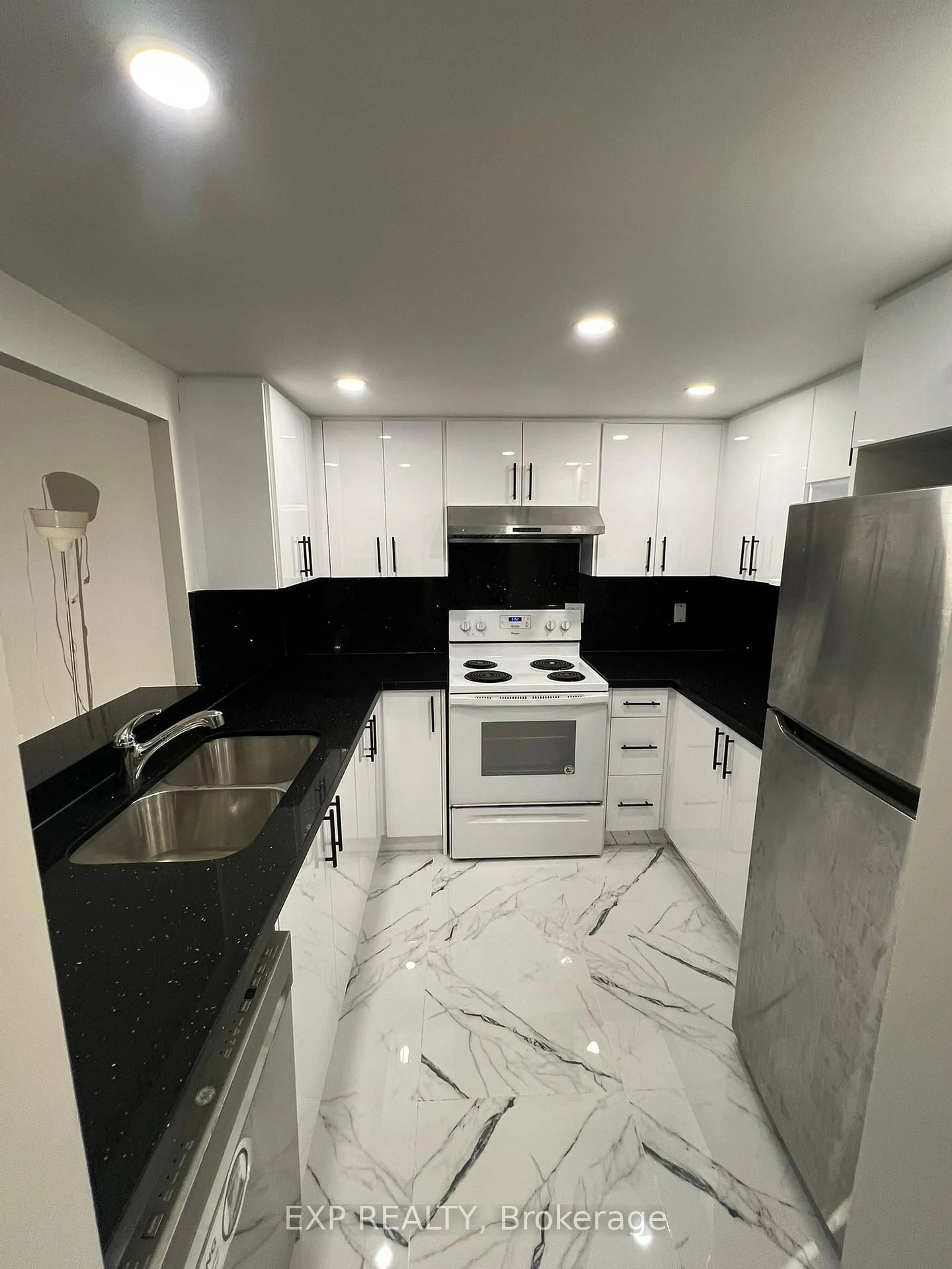Standard kitchen, ceramic/tile floor for 3 Greystone Walk Dr #733, Toronto Ontario M1K 5J4
