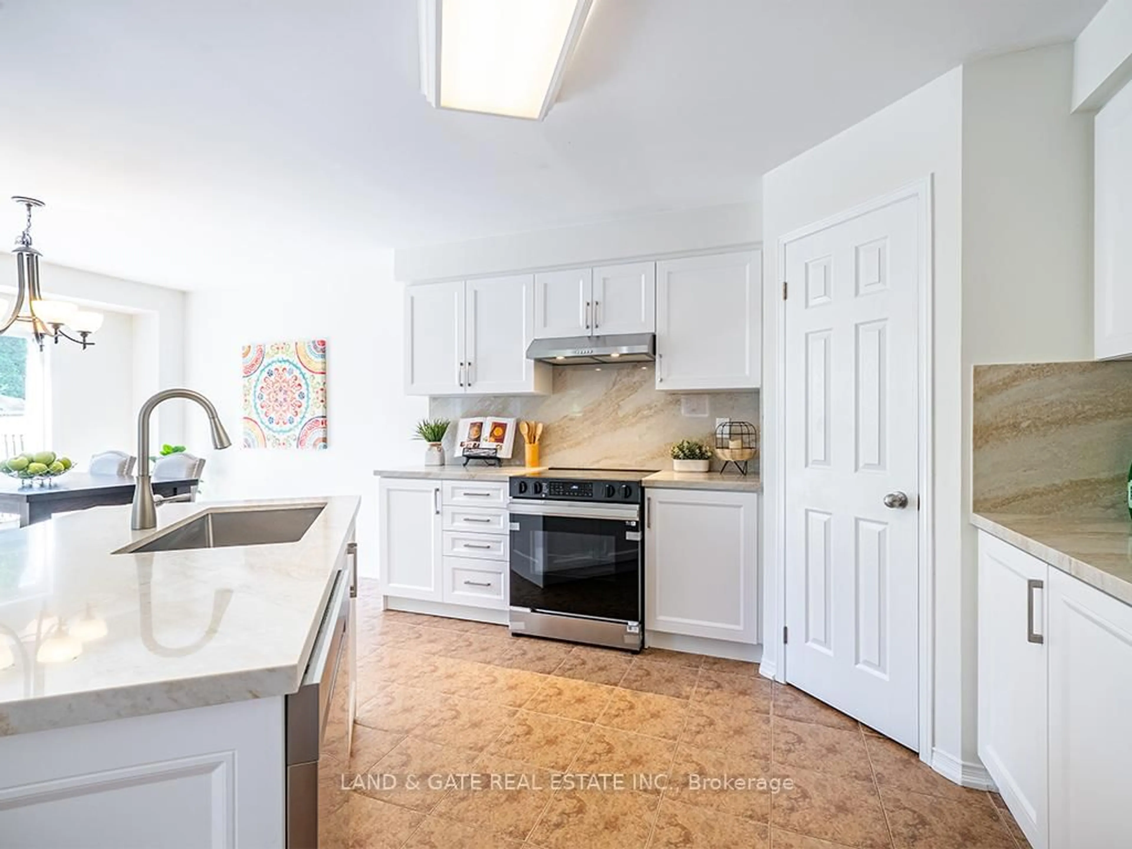 Open concept kitchen, ceramic/tile floor for 1631 Coldstream Dr, Oshawa Ontario L1K 3B5
