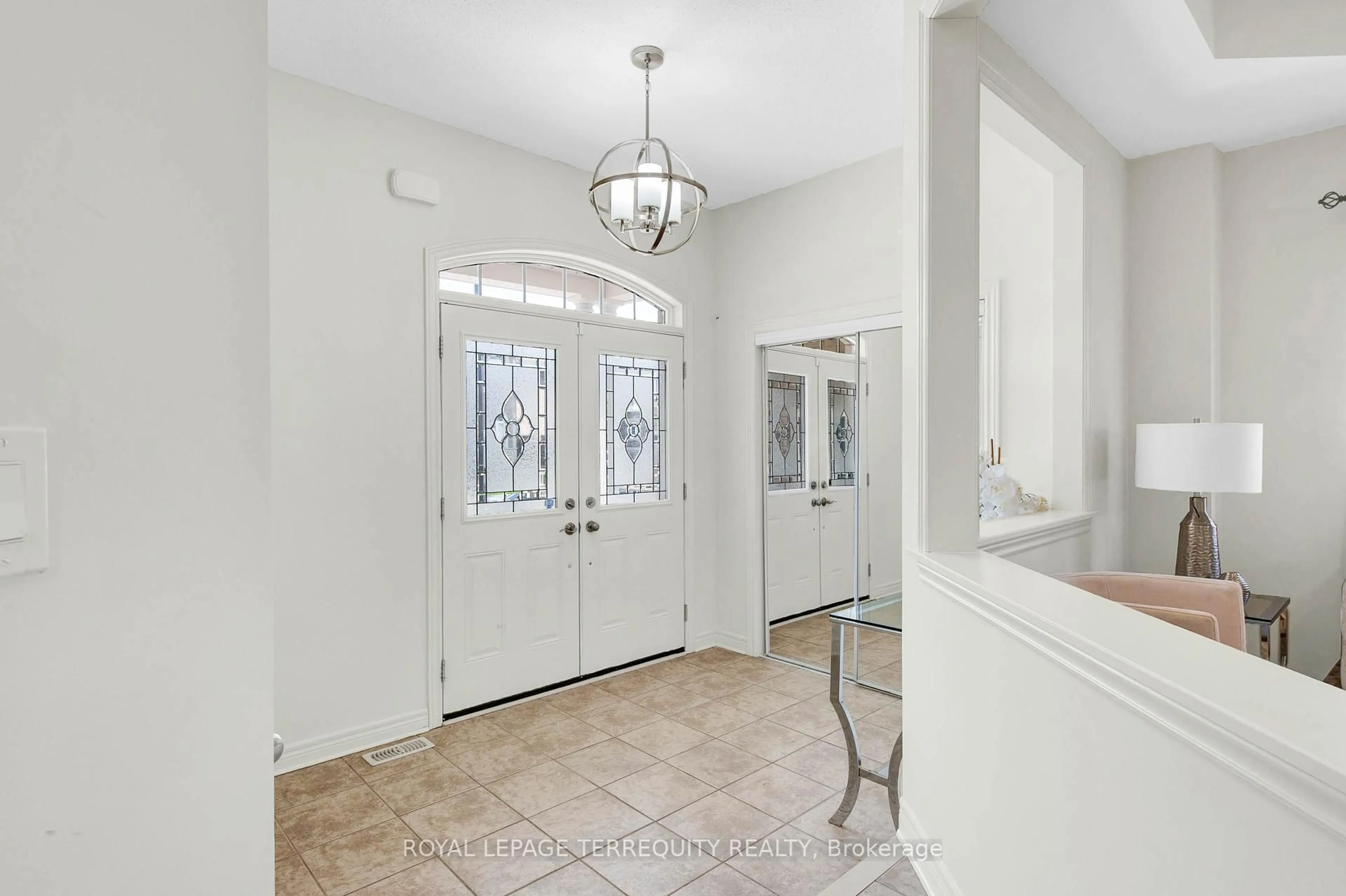 Indoor entryway for 36 Crellin St, Ajax Ontario L1Z 0P1