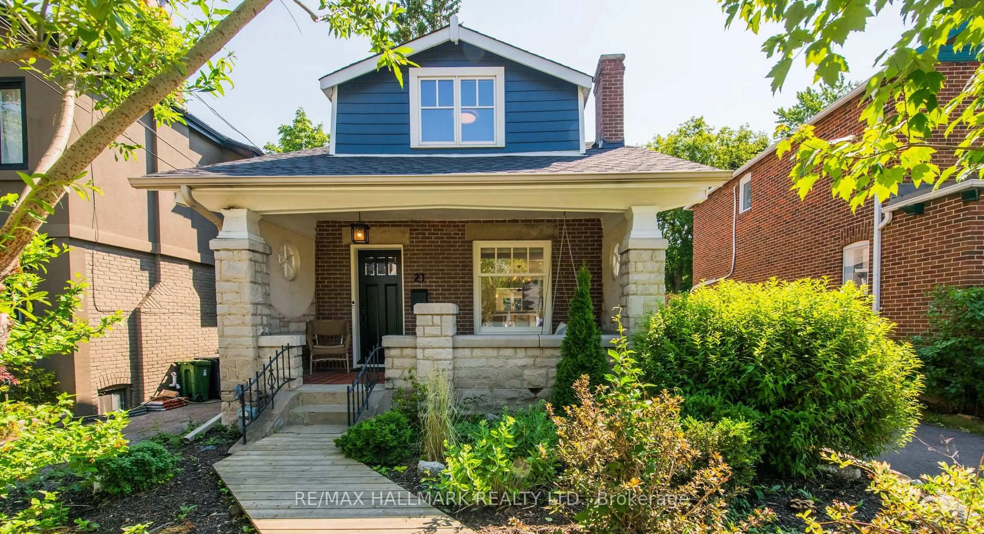 Home with brick exterior material, street for 21 Eastwood Ave, Toronto Ontario M1N 3G9