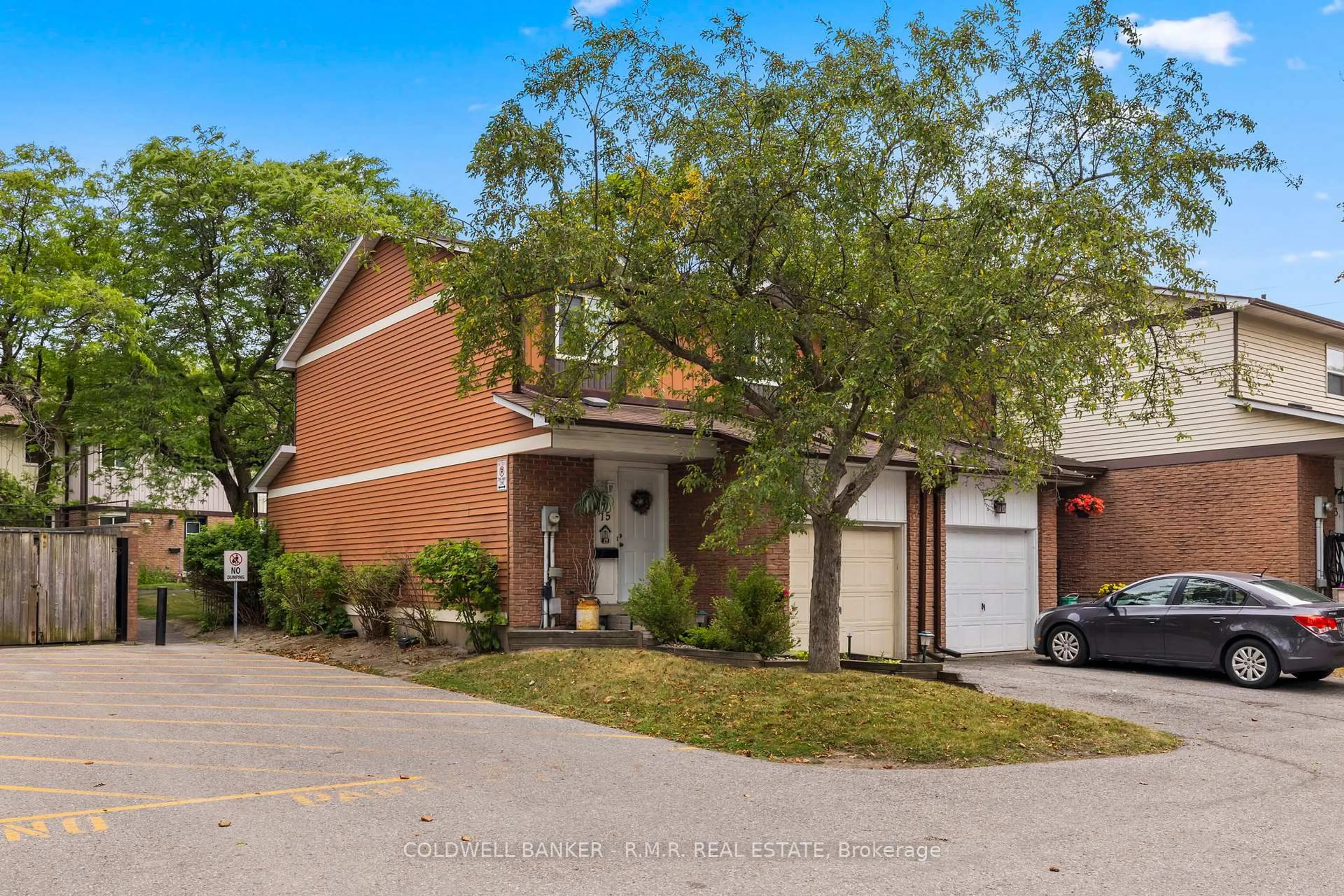 Home with brick exterior material, street for 540 Dorchester Dr #15, Oshawa Ontario L1J 6M5